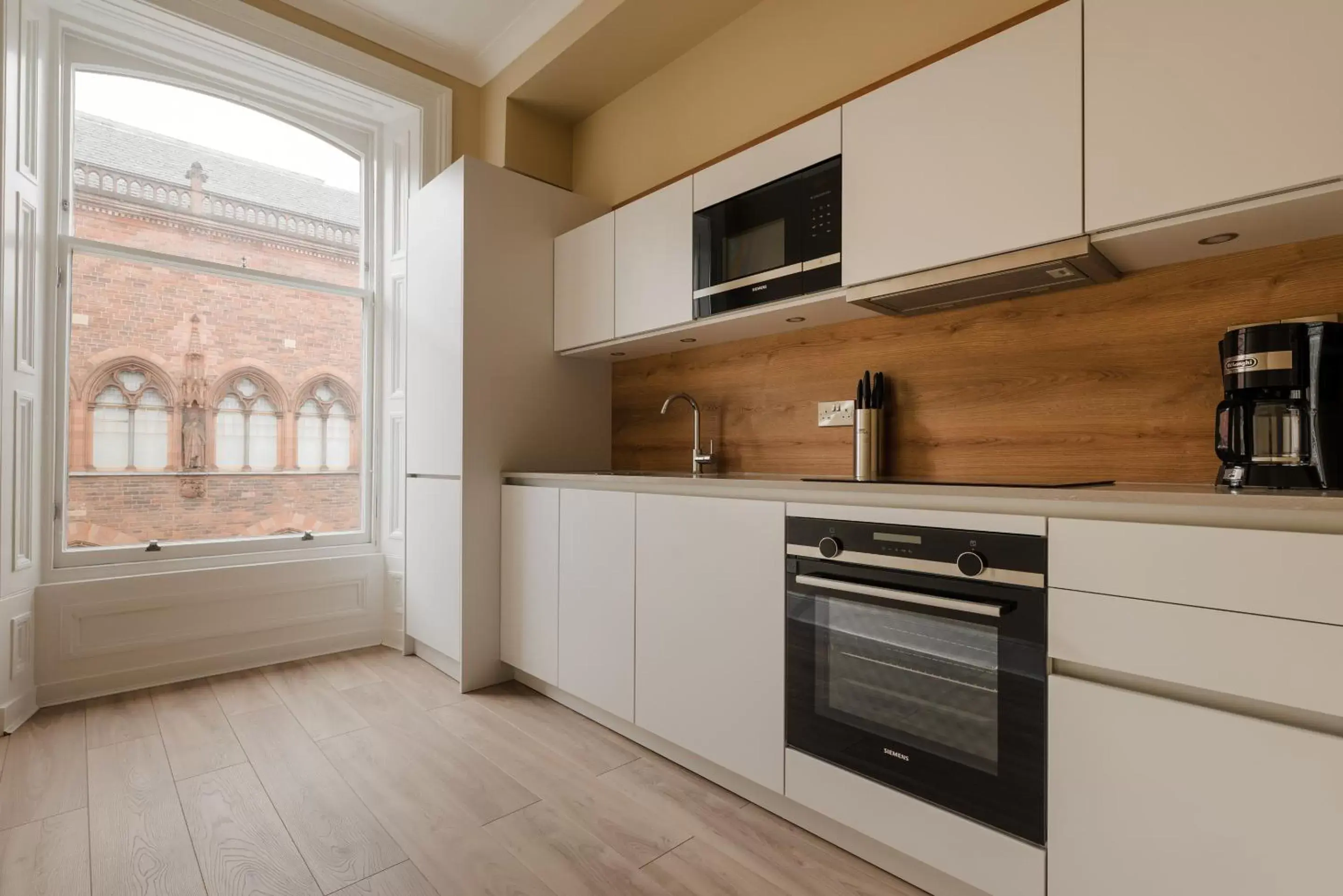 Kitchen or kitchenette, Kitchen/Kitchenette in Sonder Royal Garden Apartments