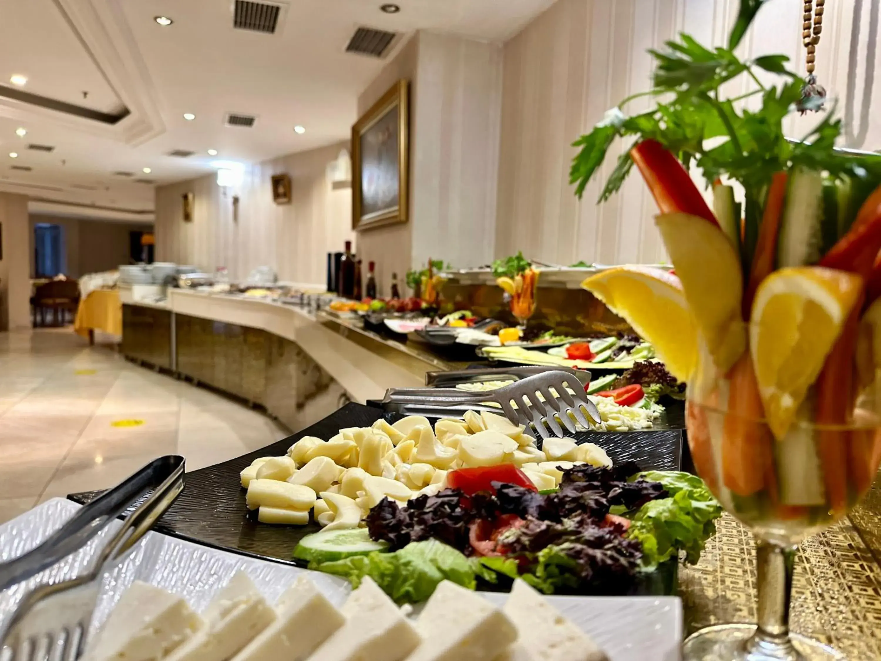 Food and drinks in Askoc Hotel & SPA