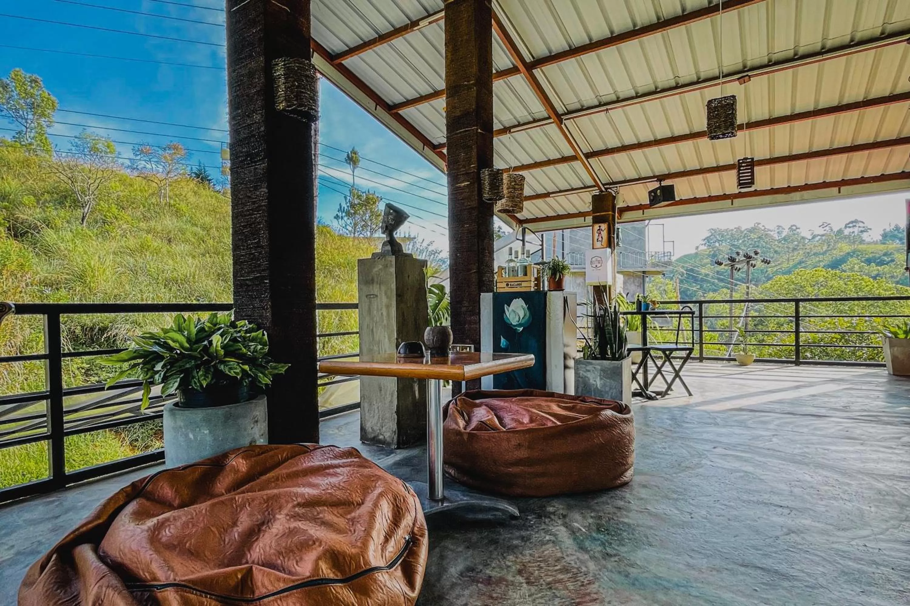 Garden in Hotel Levon Ella