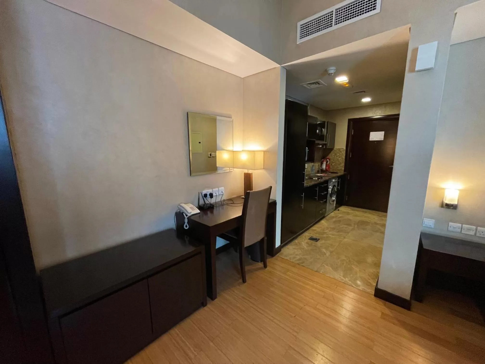Kitchen or kitchenette in Tulip Creek Hotel Apartments