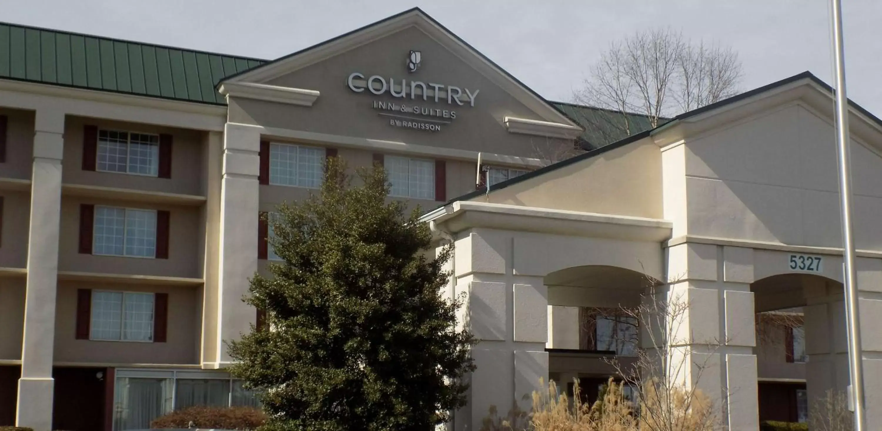 Property building in Country Inn & Suites by Radisson, Fredericksburg South (I-95), VA