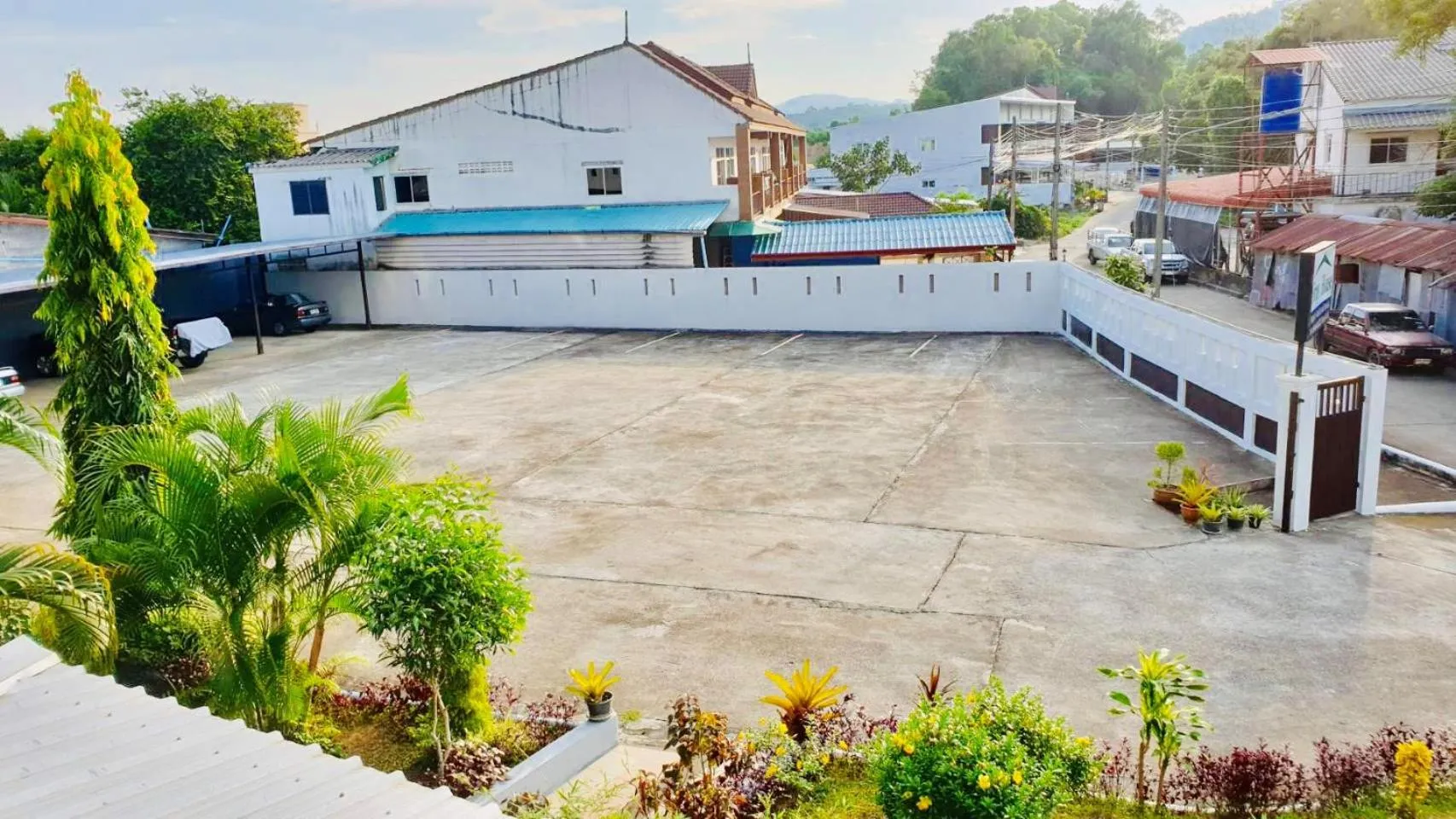 On site in Siray House