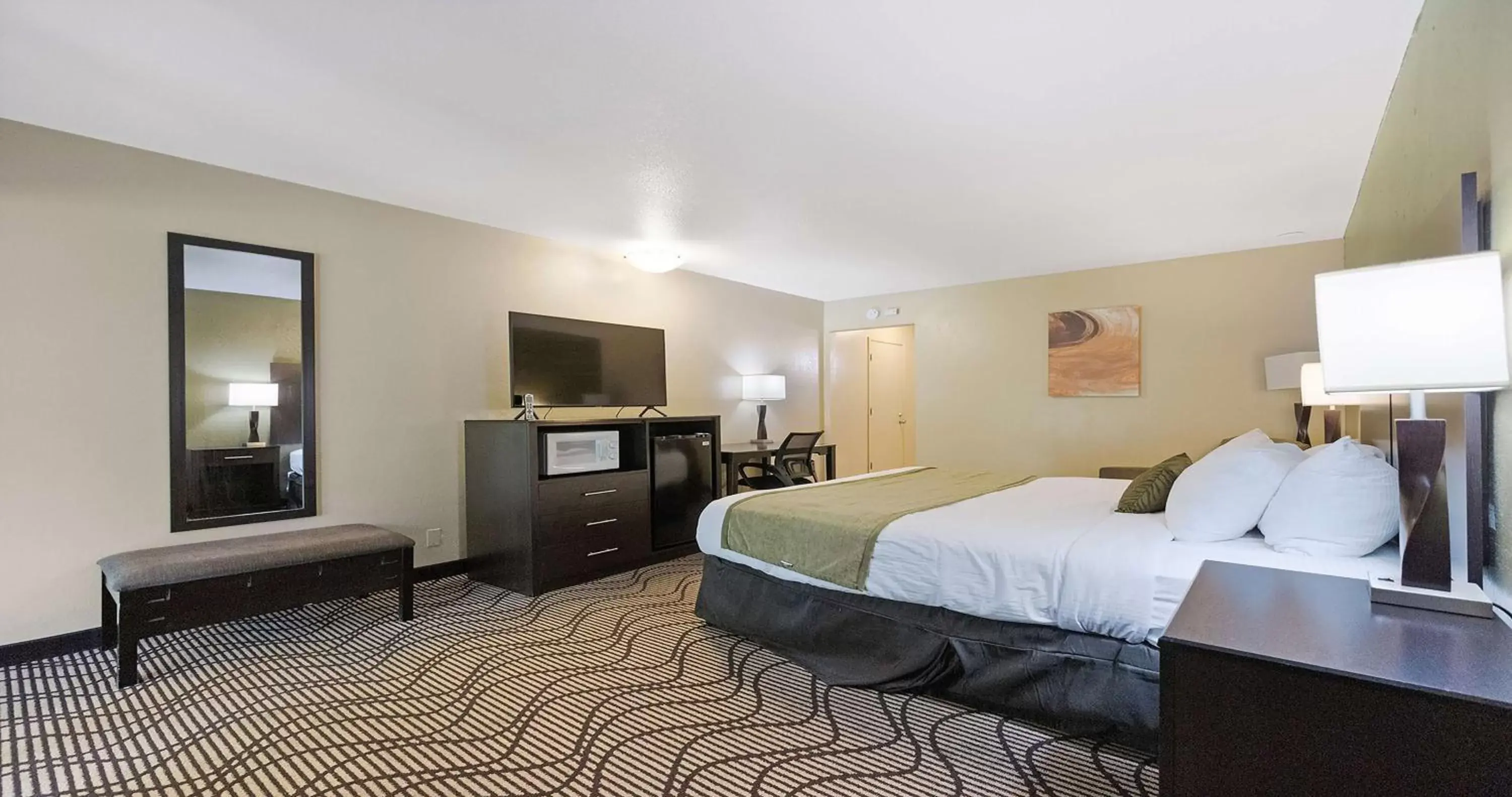 Photo of the whole room, Bed in Best Western Gold Country Inn