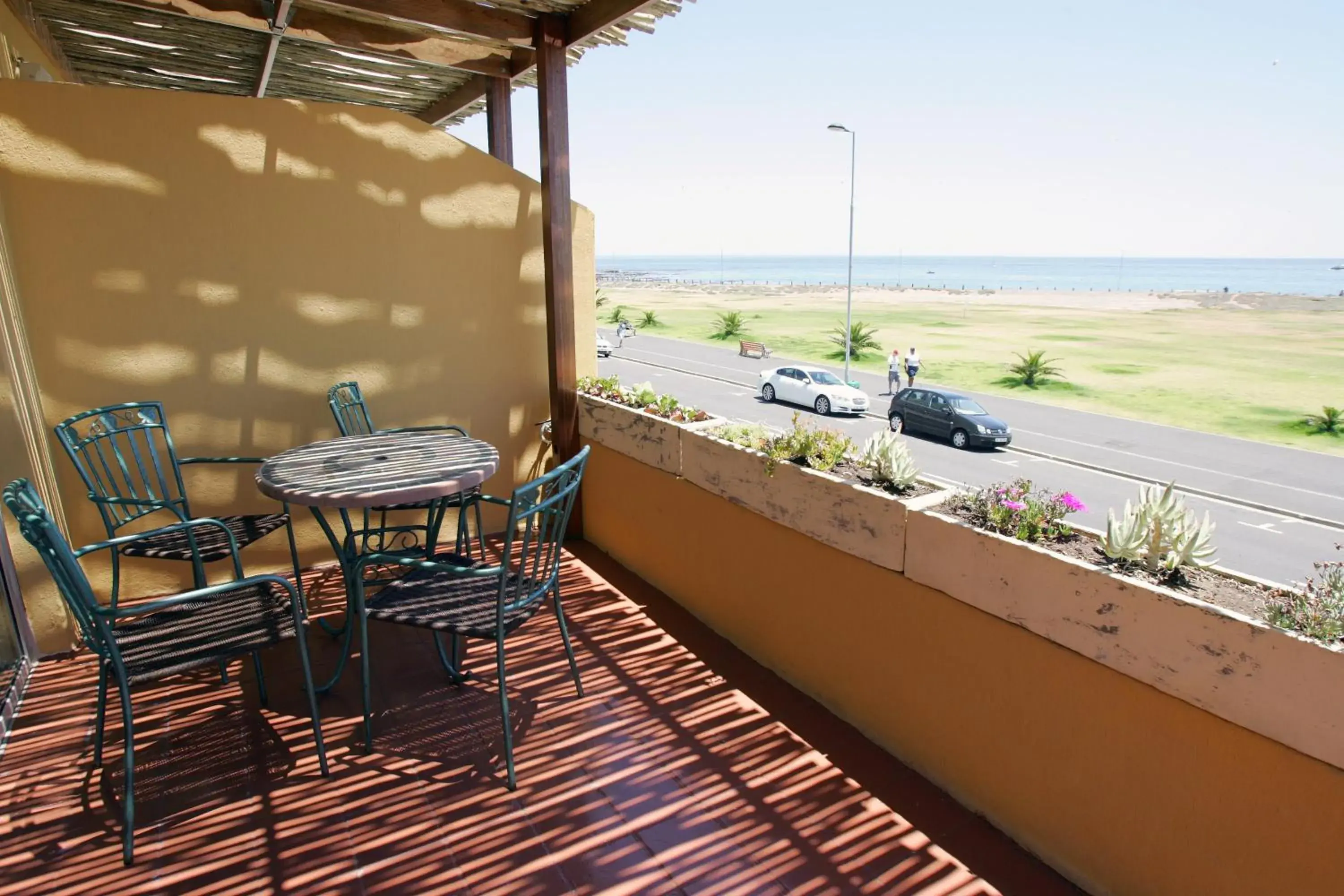 Balcony/Terrace in Dolphin Inn Guesthouse