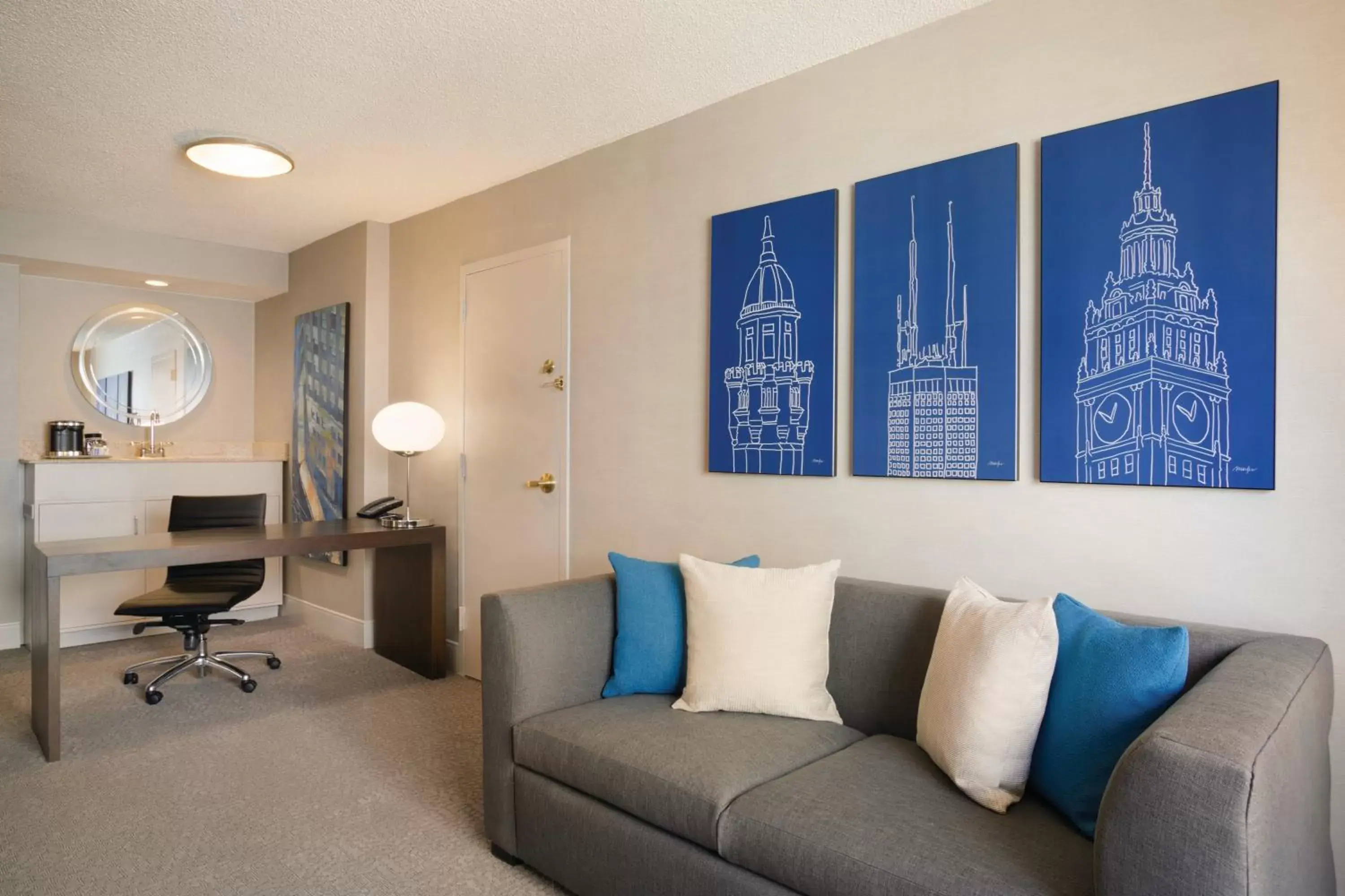 Living room, Seating Area in Hilton Chicago Magnificent Mile Suites