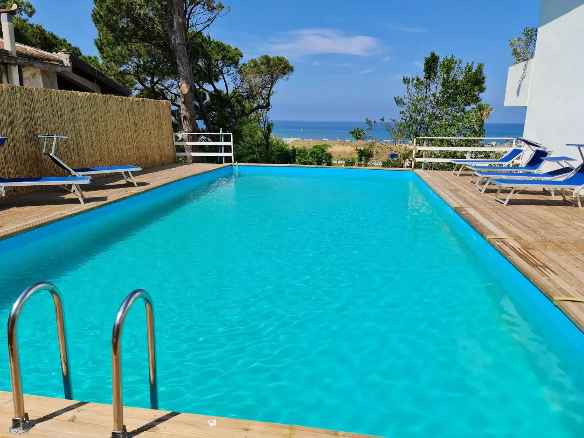 Swimming Pool in Hotel Artemide Mare