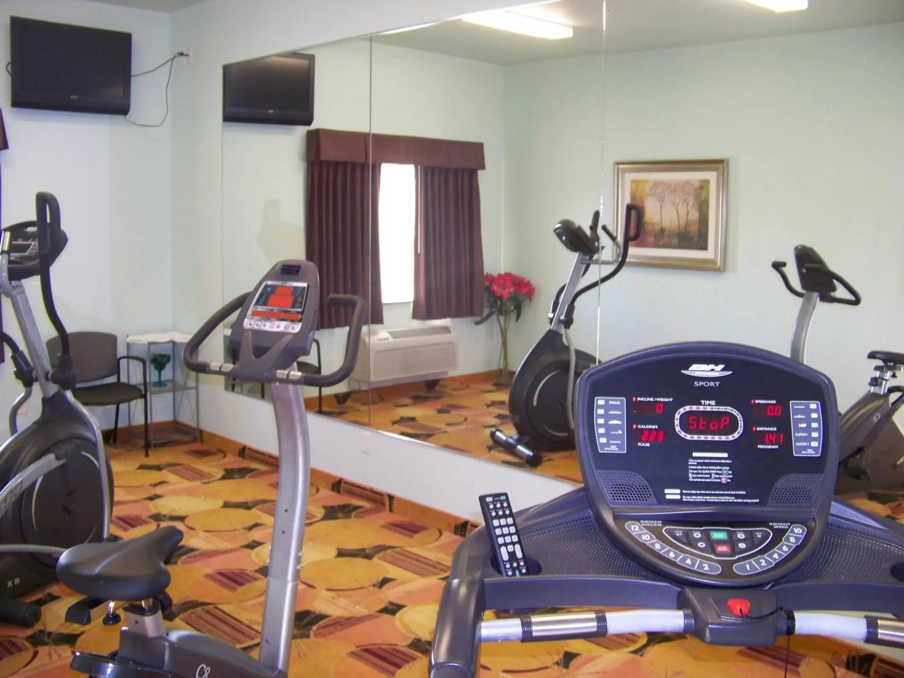 Fitness centre/facilities, Fitness Center/Facilities in Days Inn & Suites by Wyndham Columbus NE