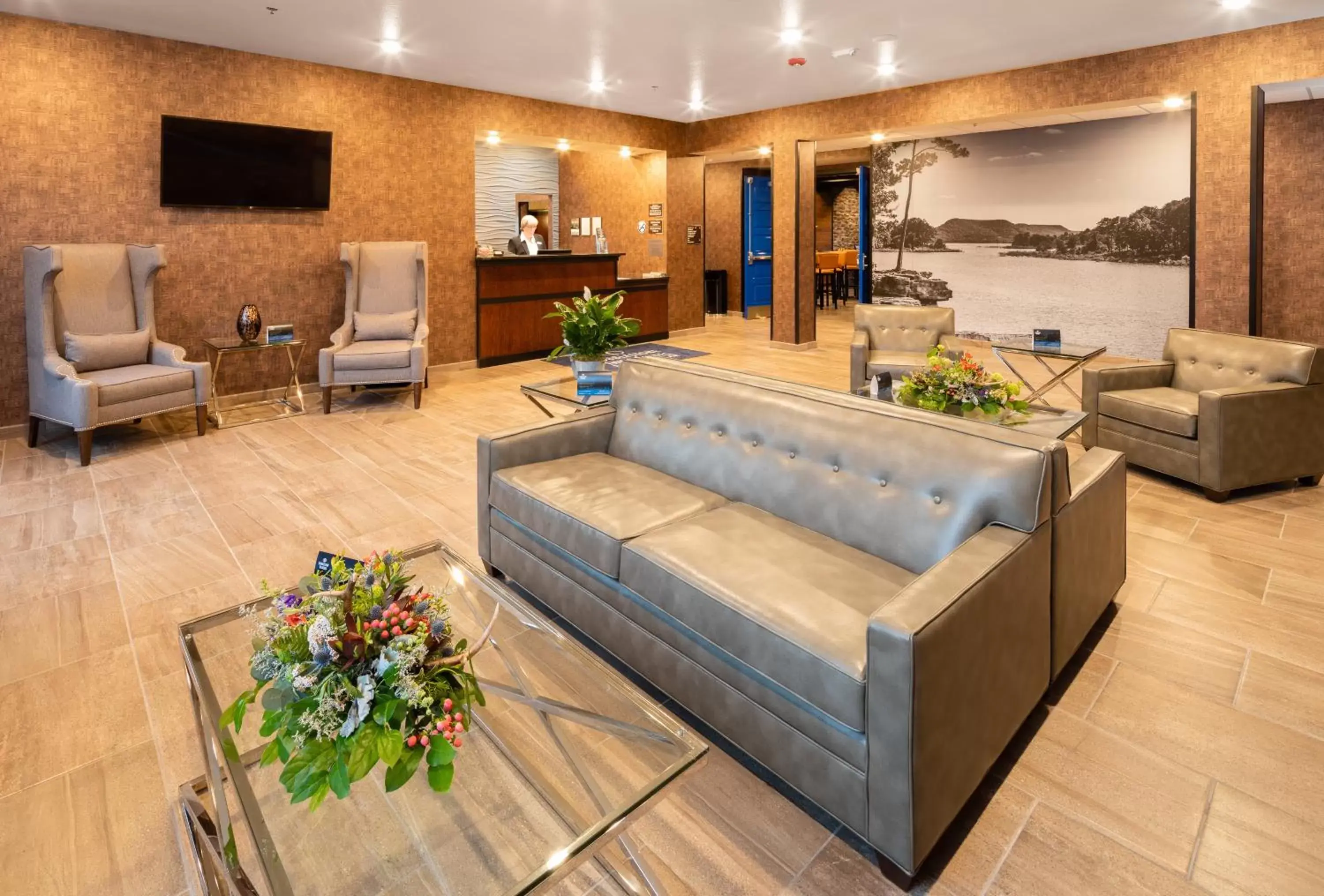 Lobby or reception, Seating Area in Cobblestone Inn & Suites Fairfield Bay