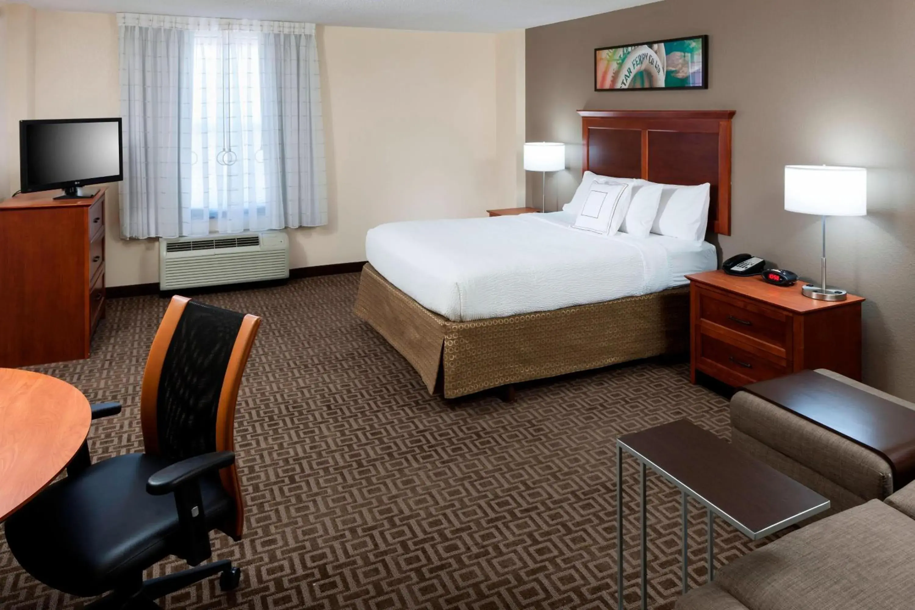 Photo of the whole room, Bed in TownePlace Suites Suffolk Chesapeake