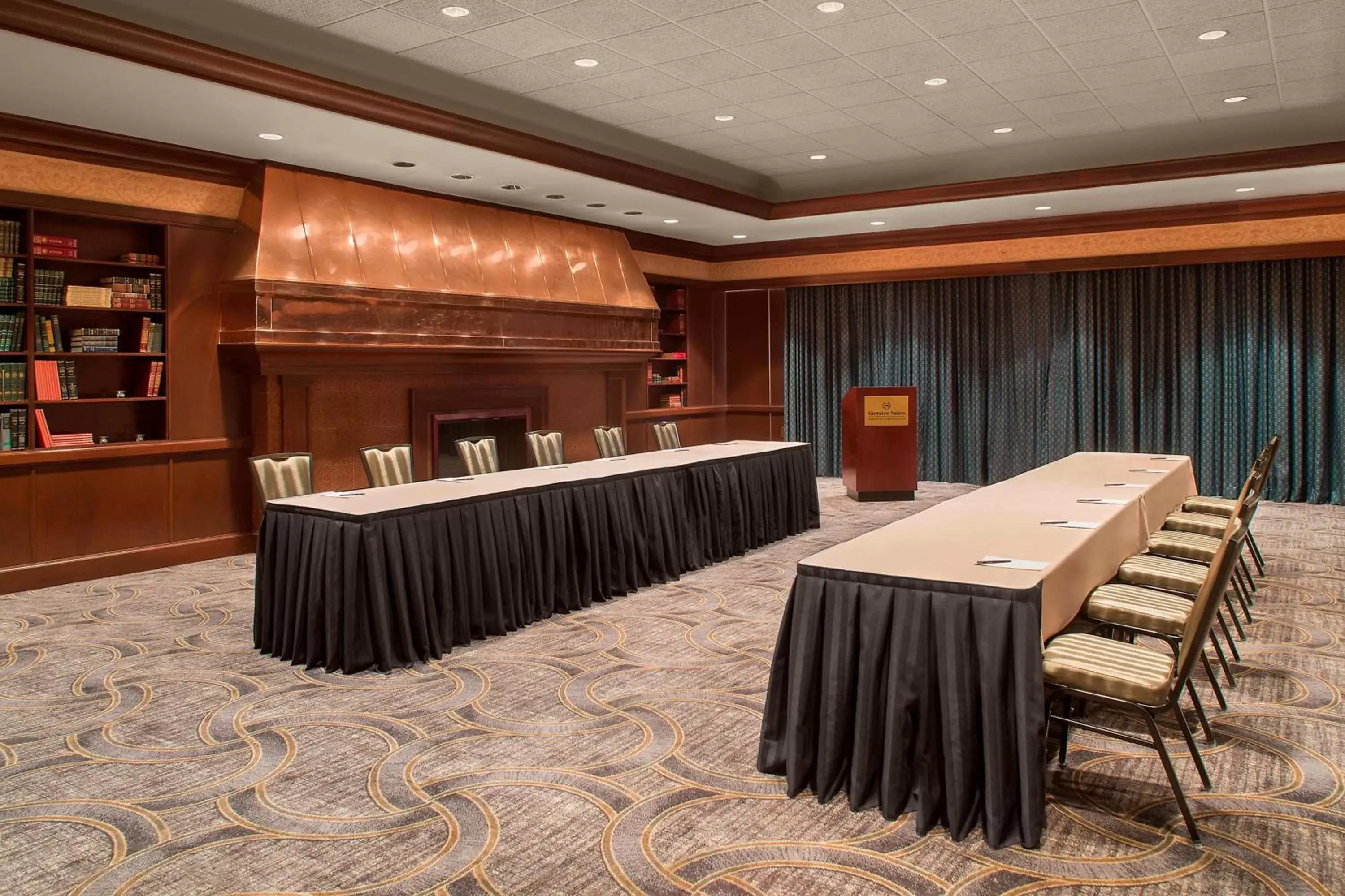 Meeting/conference room in Sheraton Suites Akron Cuyahoga Falls