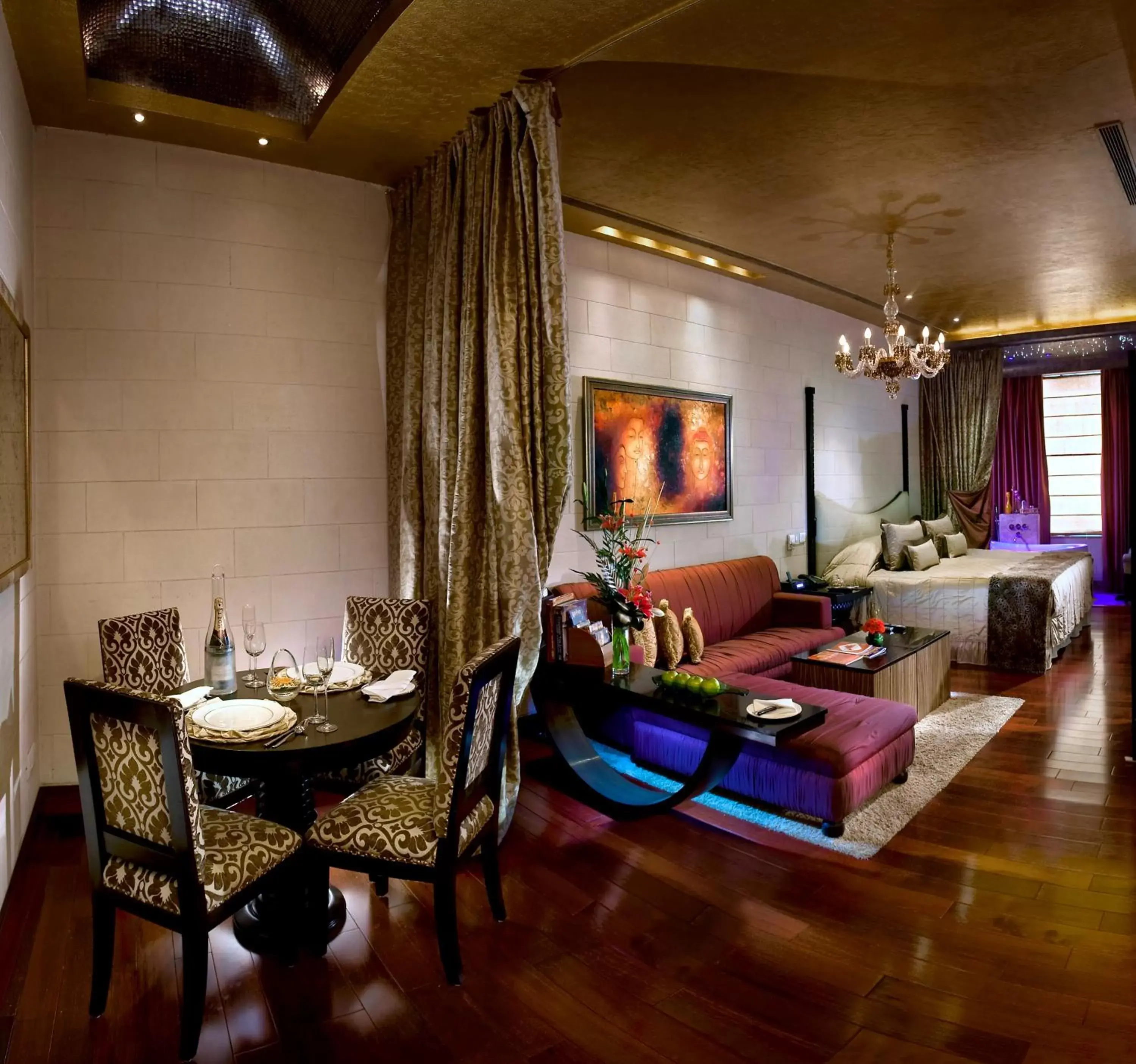 Living room, Seating Area in Radisson Blu MBD Hotel Noida