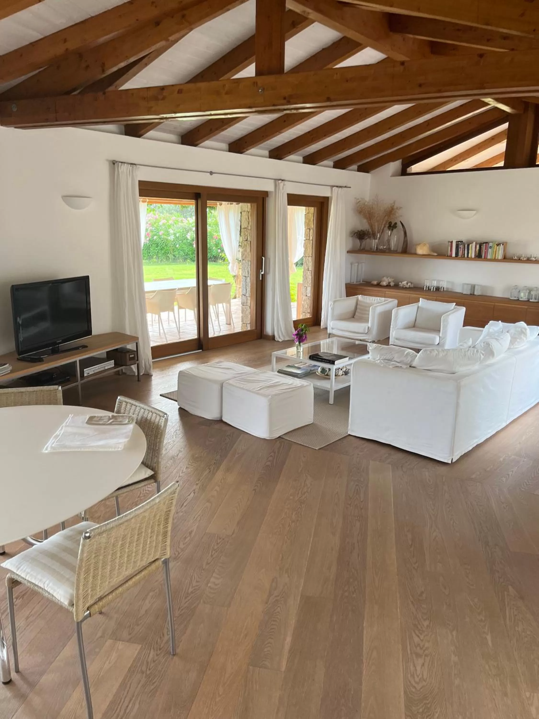 Porto Coda Cavallo Salina Bamba