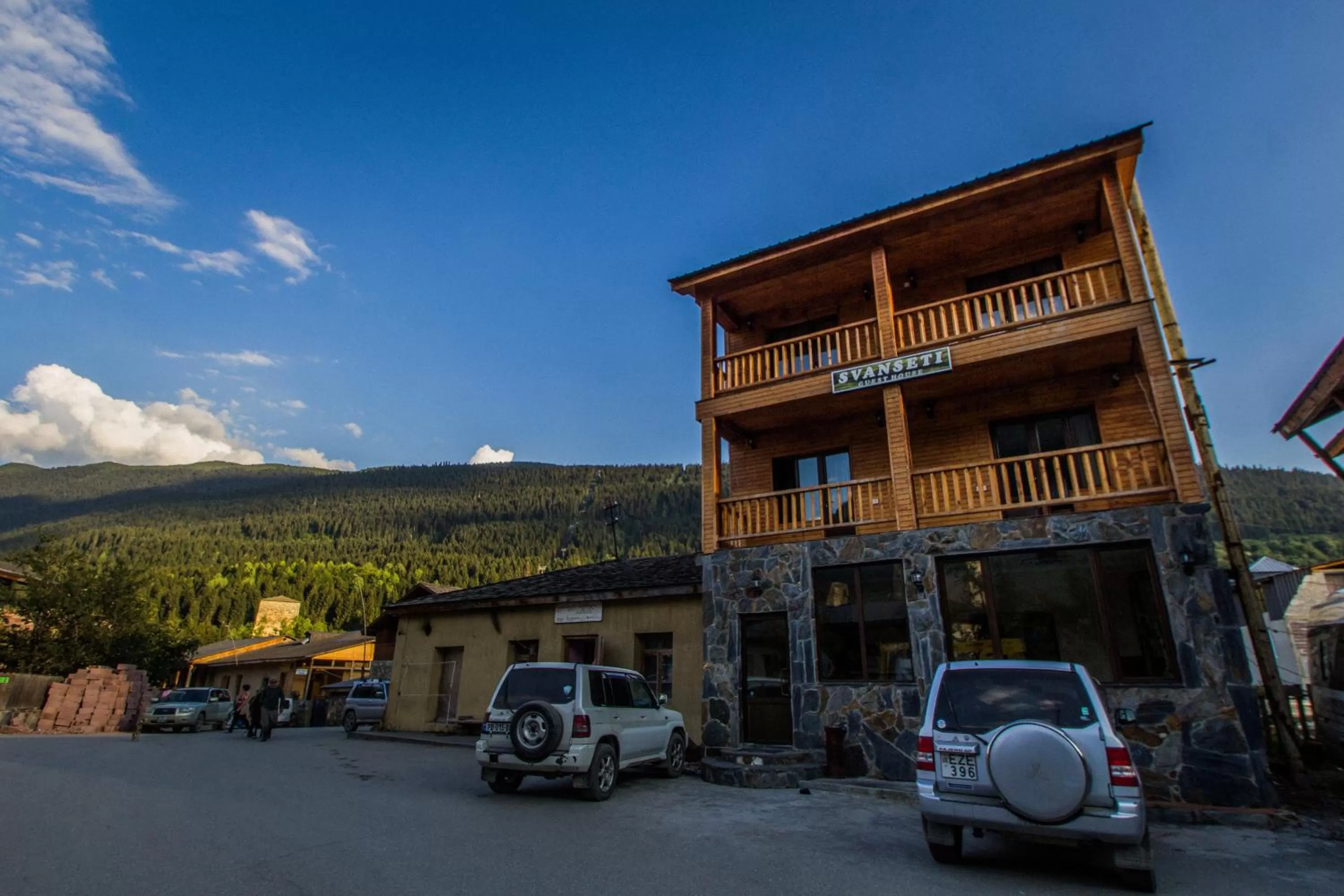 Facade/entrance in Hotel Svanseti