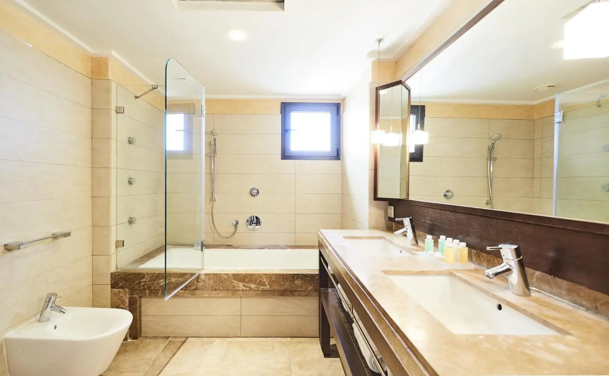 Toilet, Bathroom in Insotel Fenicia Prestige Suites & Spa