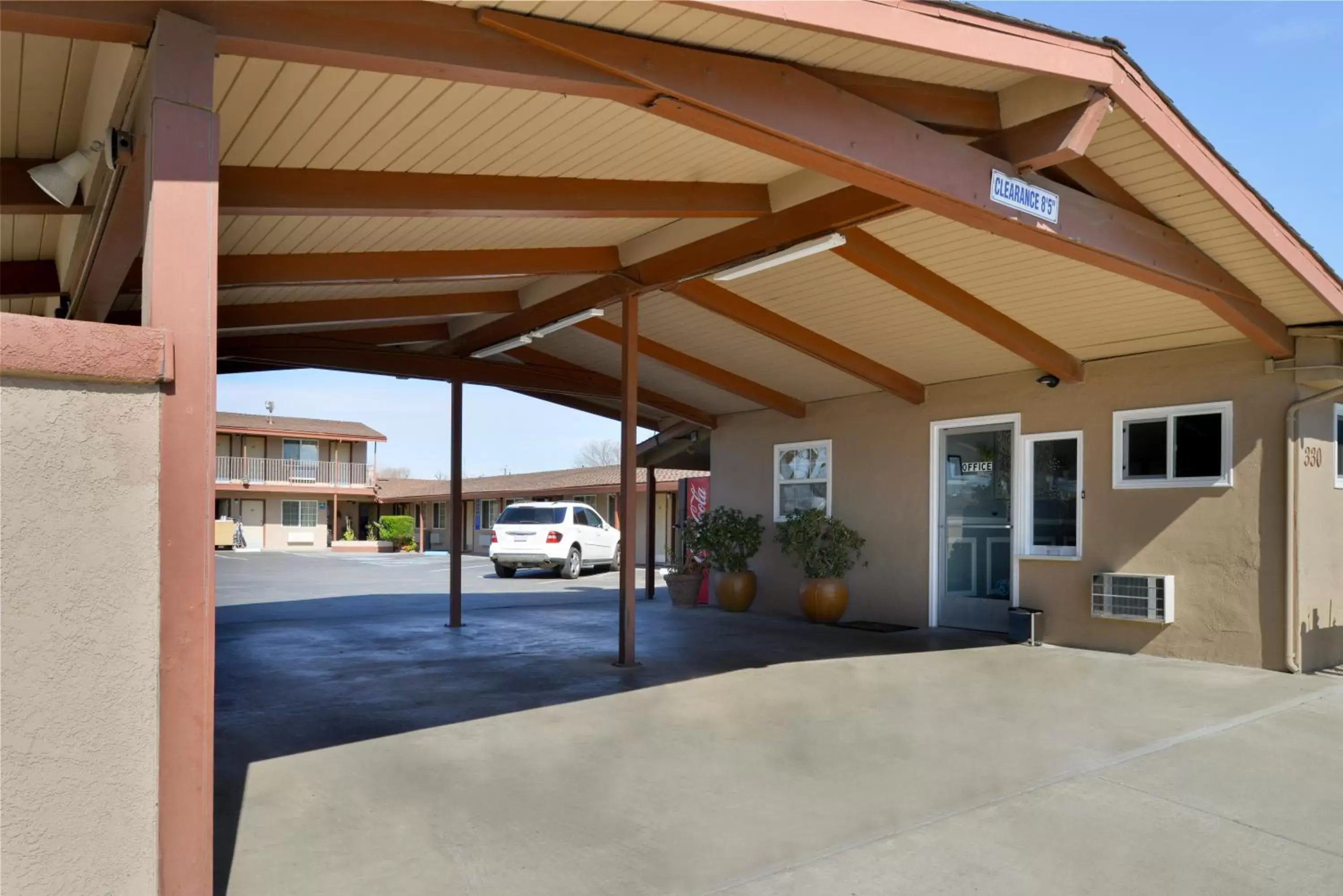 Facade/entrance in Americas Best Value Inn Los Banos