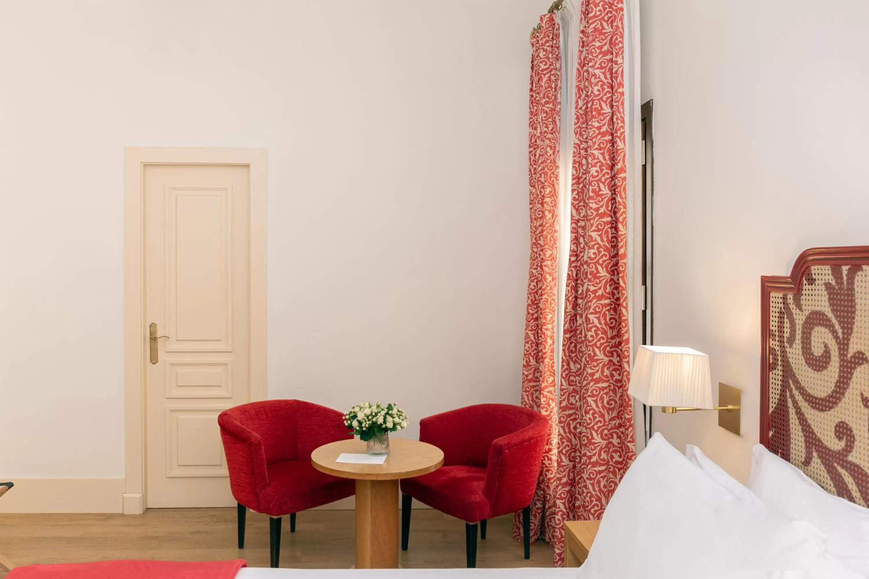 Seating area, Bed in Casa Romana Hotel Boutique