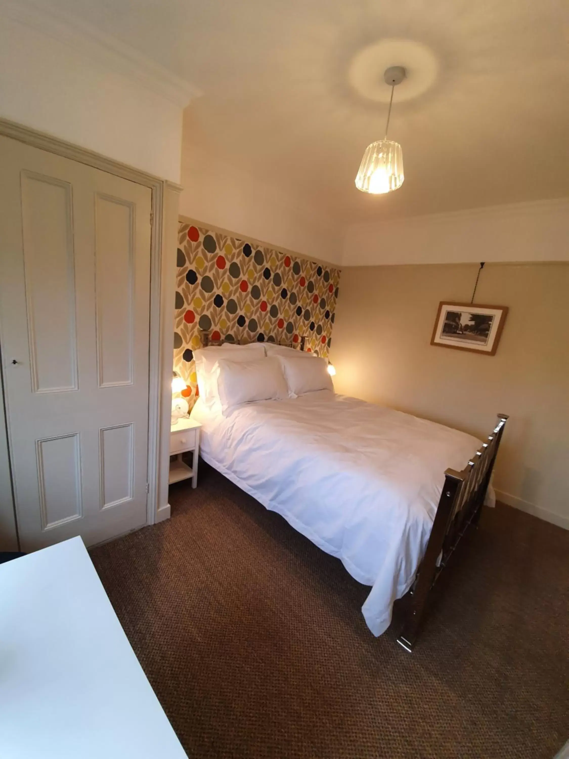 Bedroom, Bed in The Lodge Stanwell