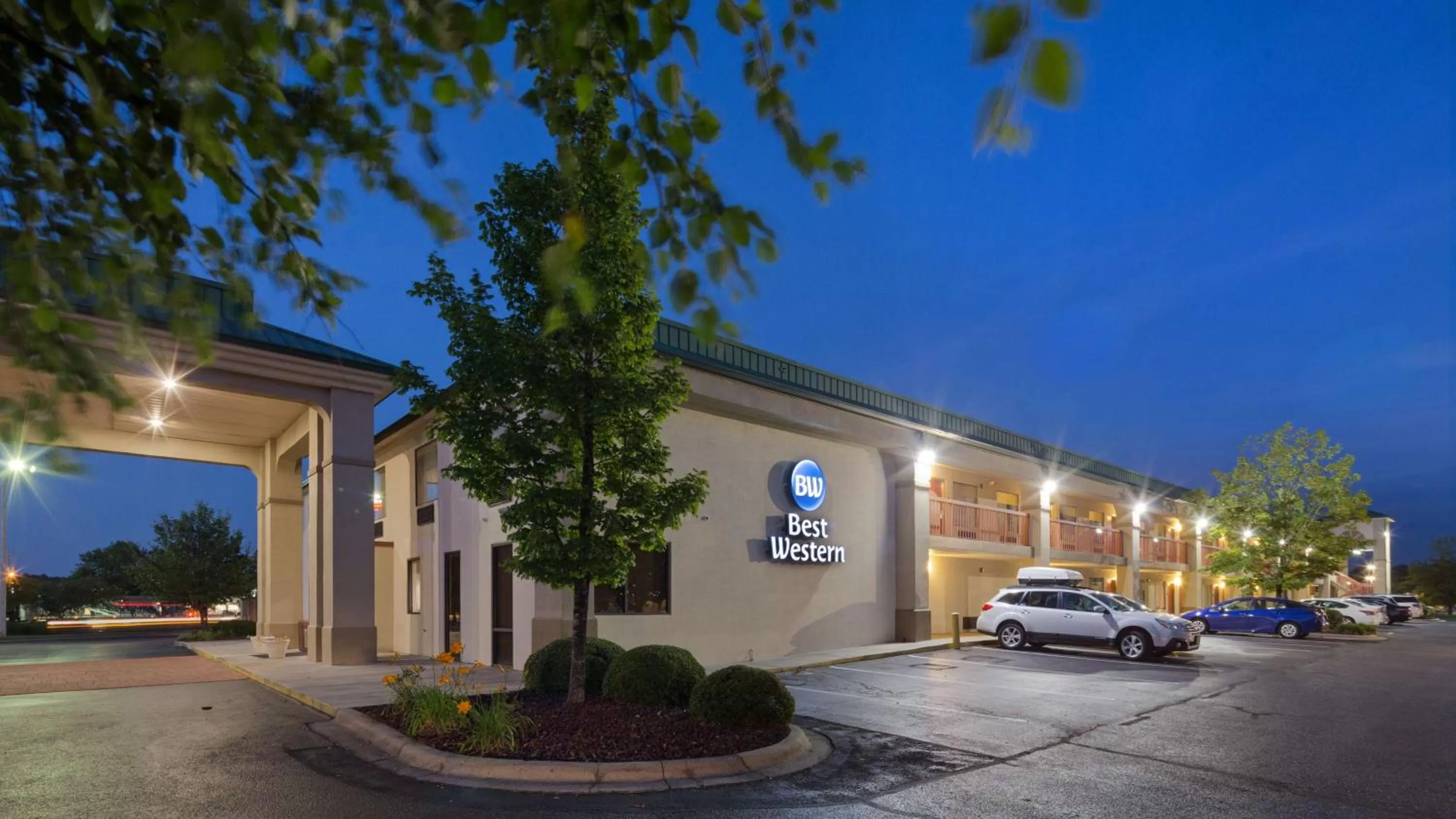 Property building in Best Western Lumberton