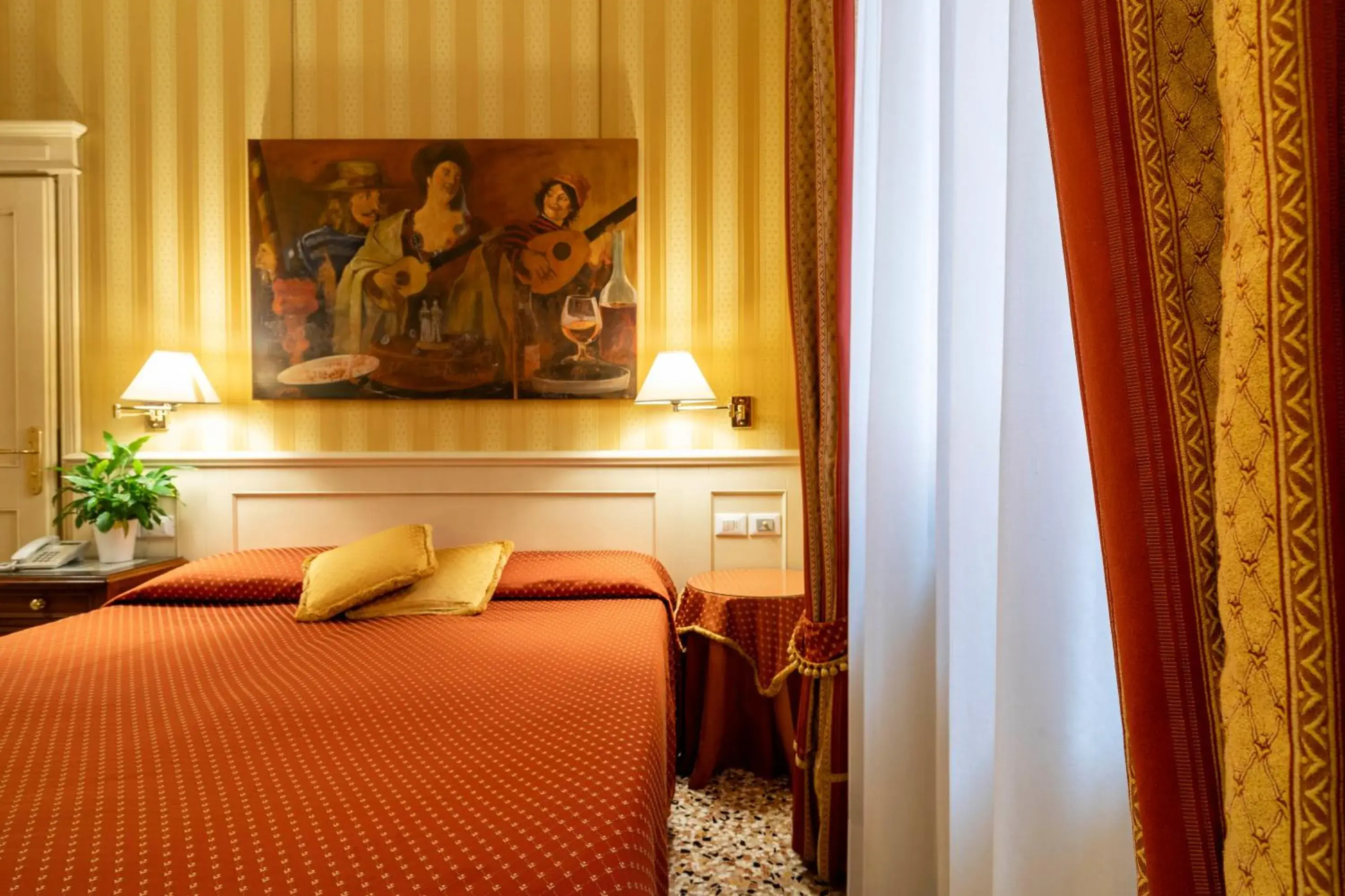 Bed in Hotel Bella Venezia