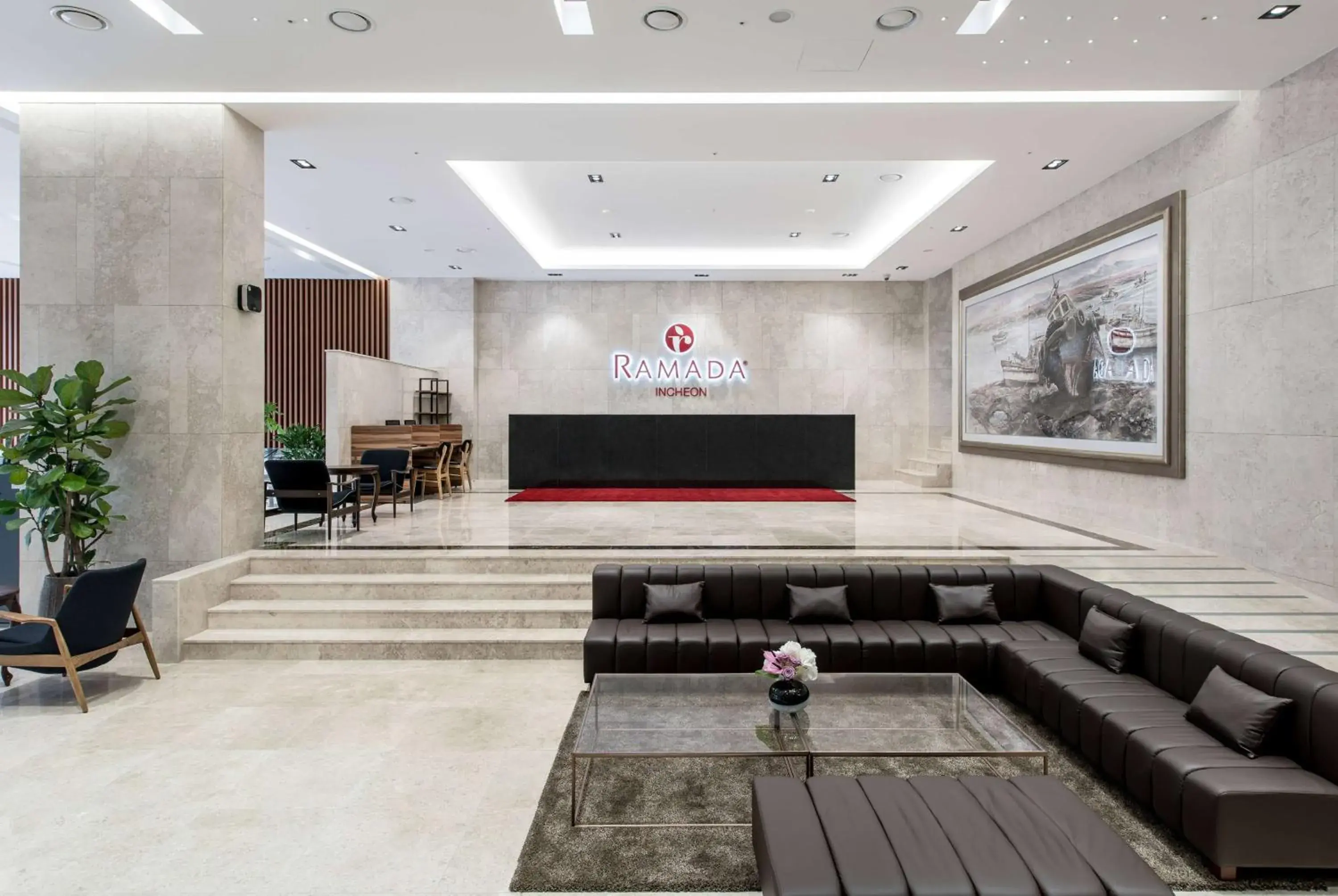 Lobby or reception in Ramada by Wyndham Incheon