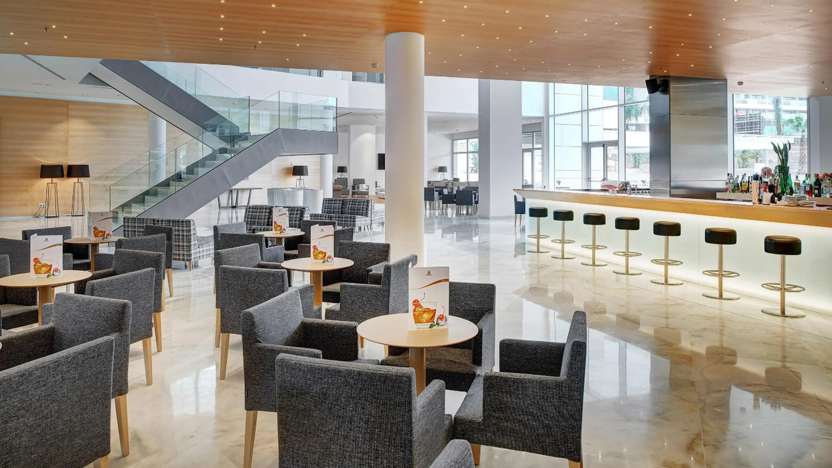 Lounge or bar in Hipotels Gran Playa de Palma