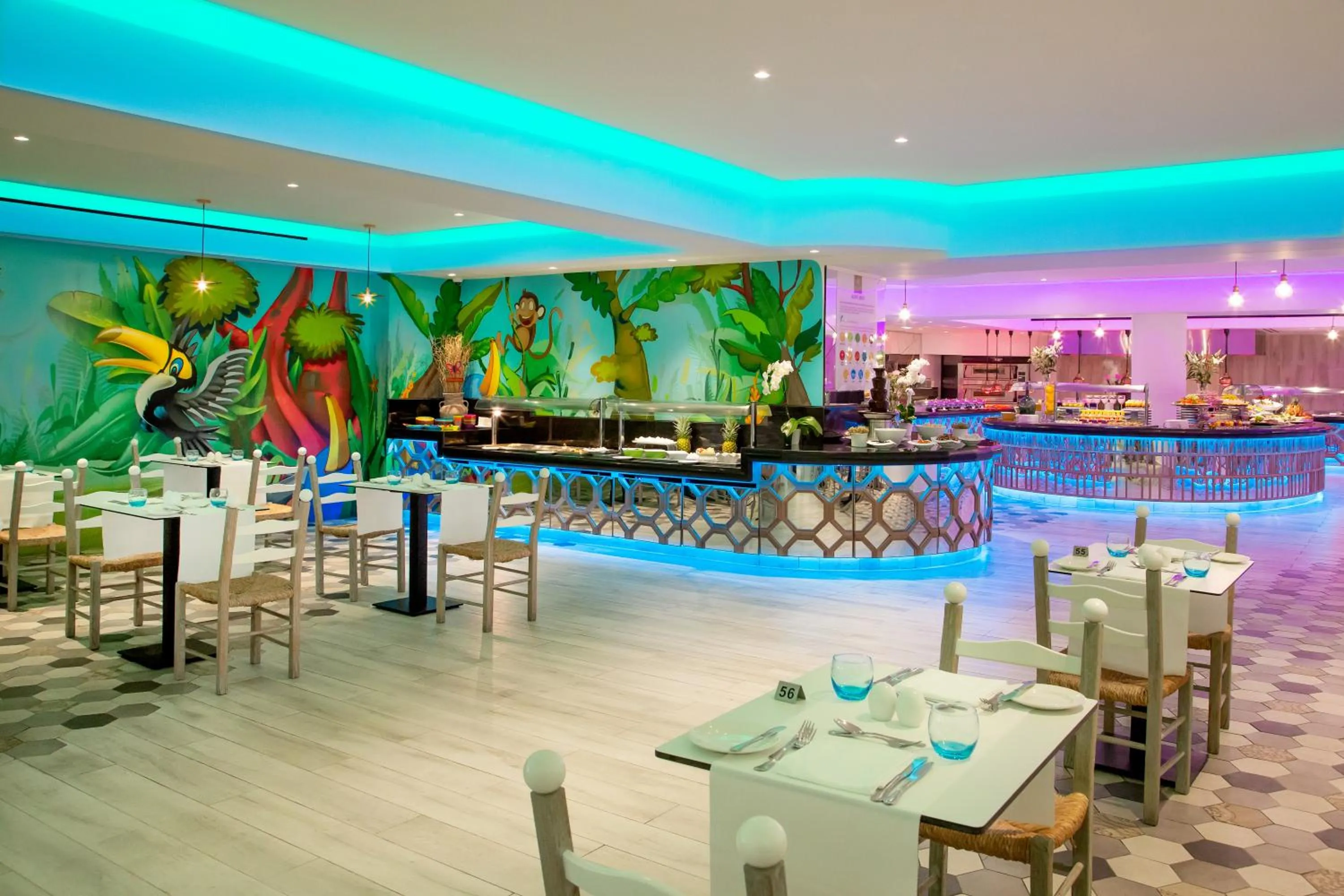 Restaurant/places to eat in Azia Resort & Spa