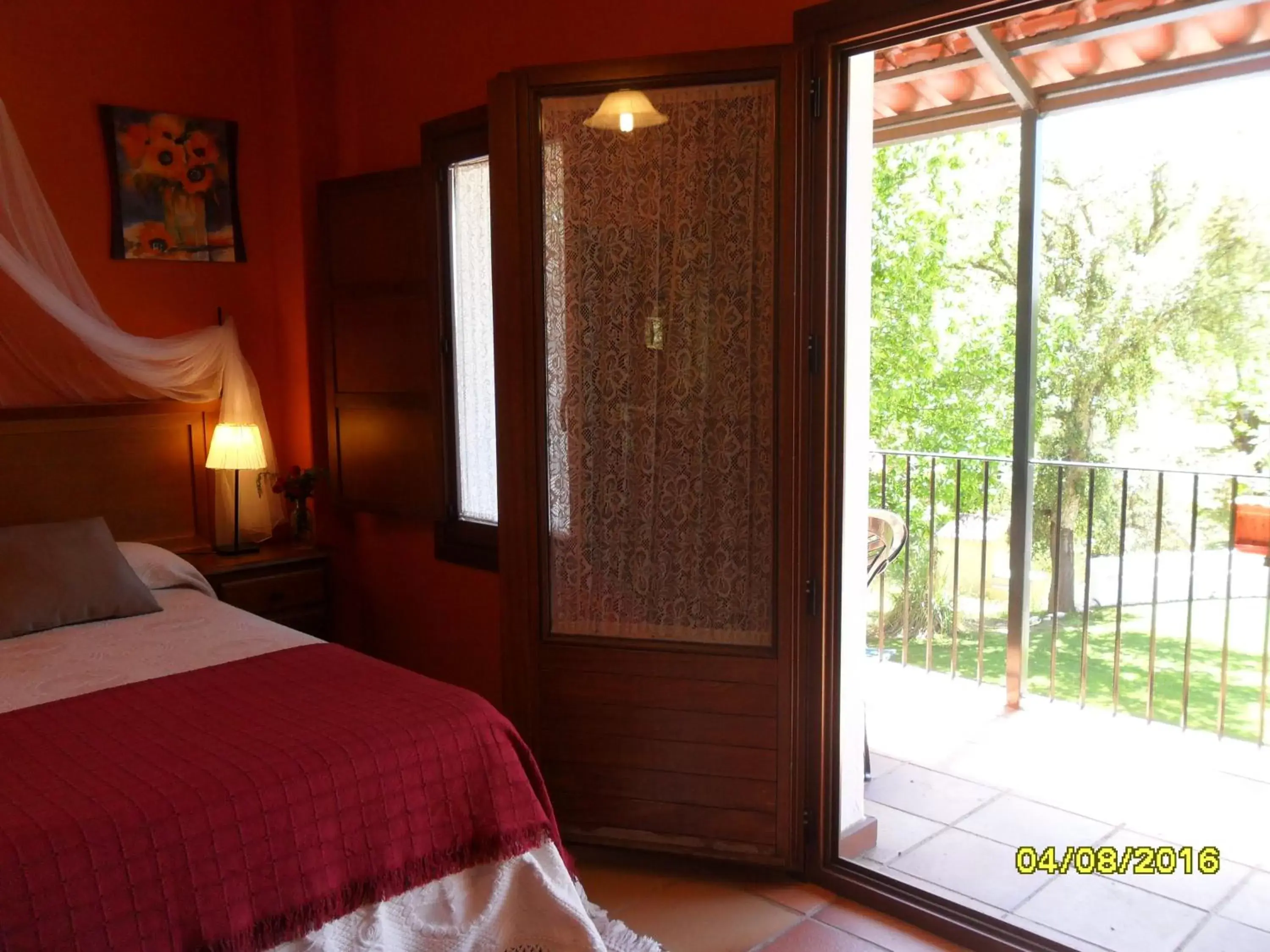 Balcony/Terrace, Bed in Hotel Apartamento Rural Finca La Media Legua