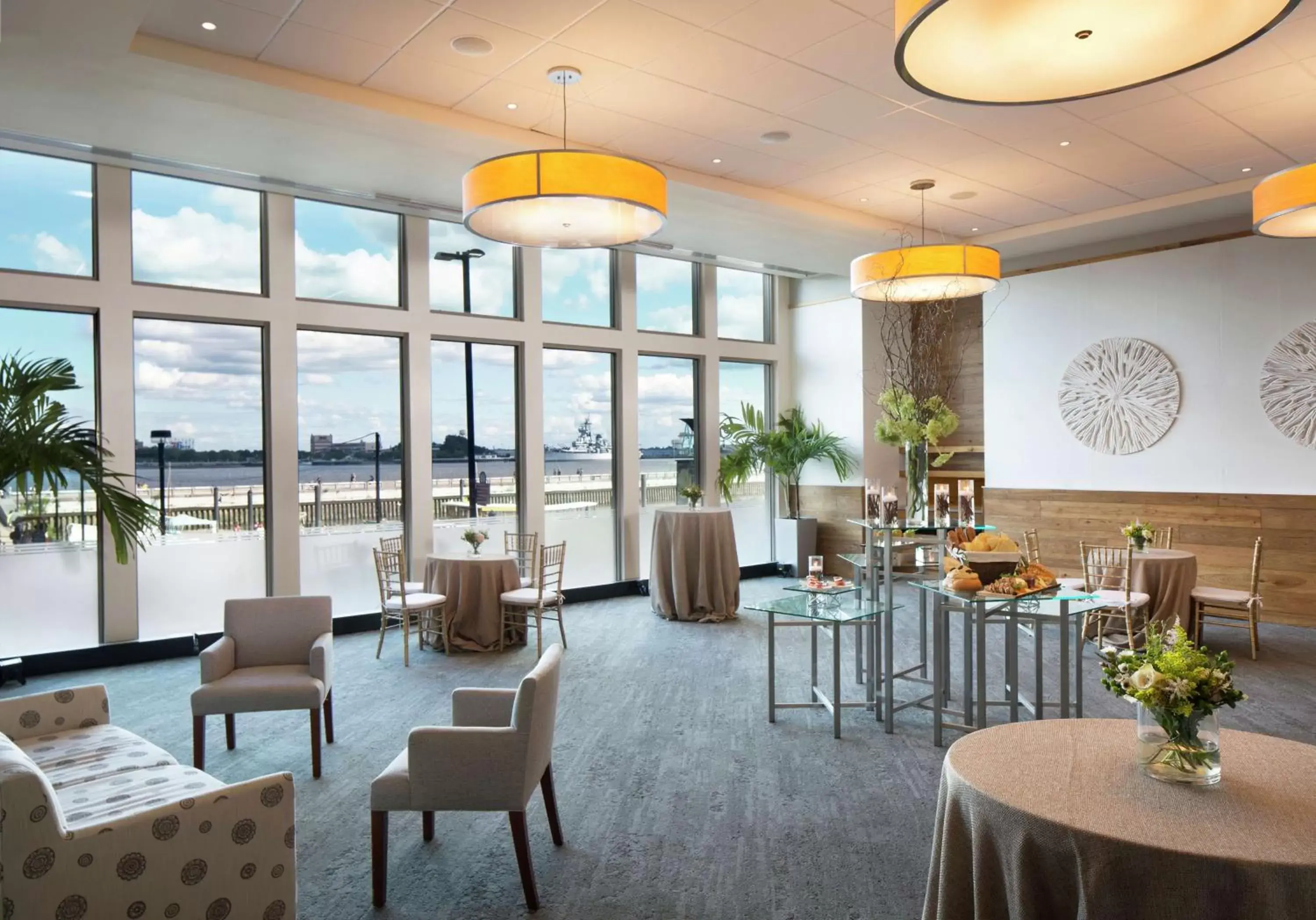 Meeting/conference room, Restaurant/Places to Eat in Hilton Philadelphia at Penn's Landing