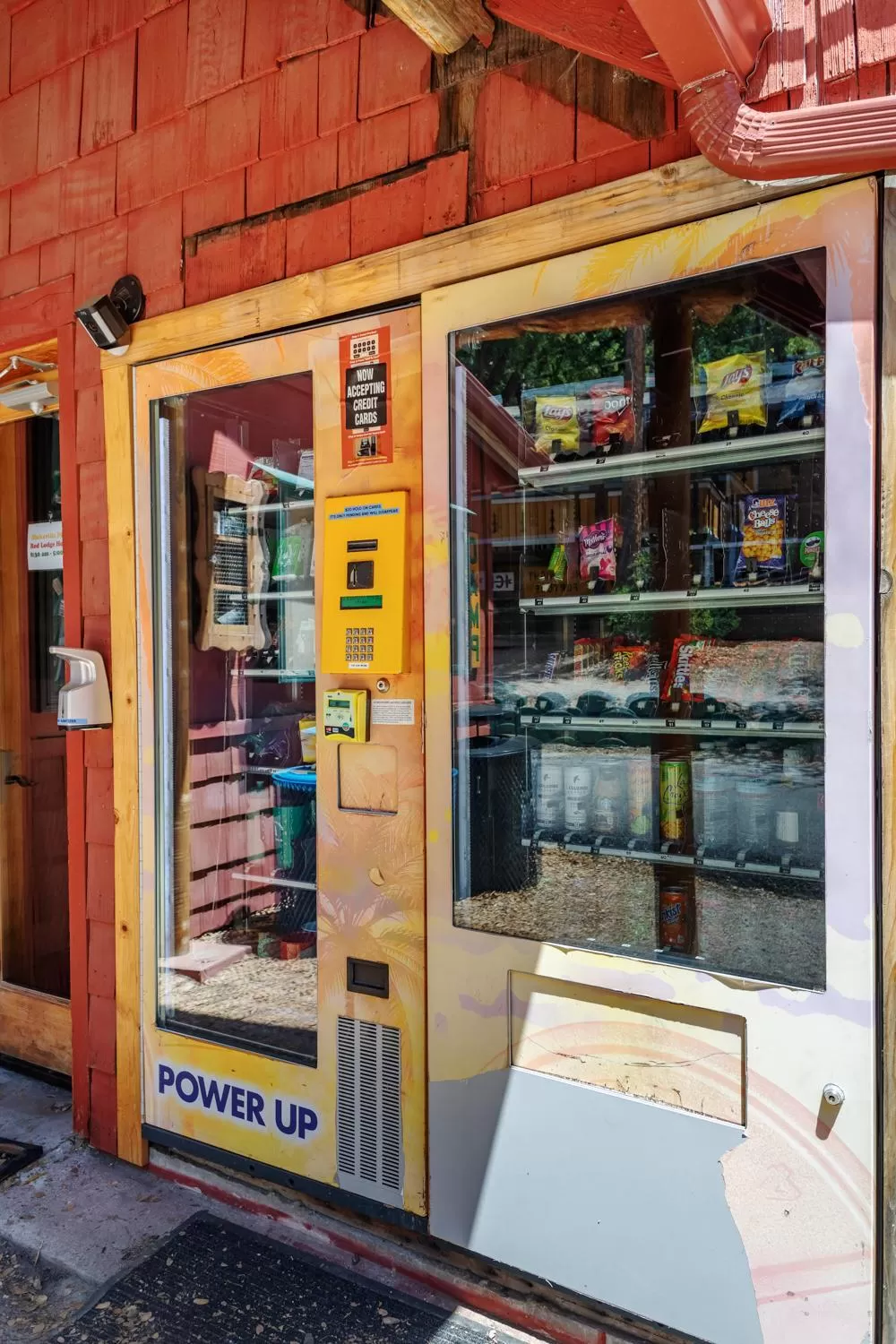 Supermarket/Shops in Hicksville Pines Chalets & Motel