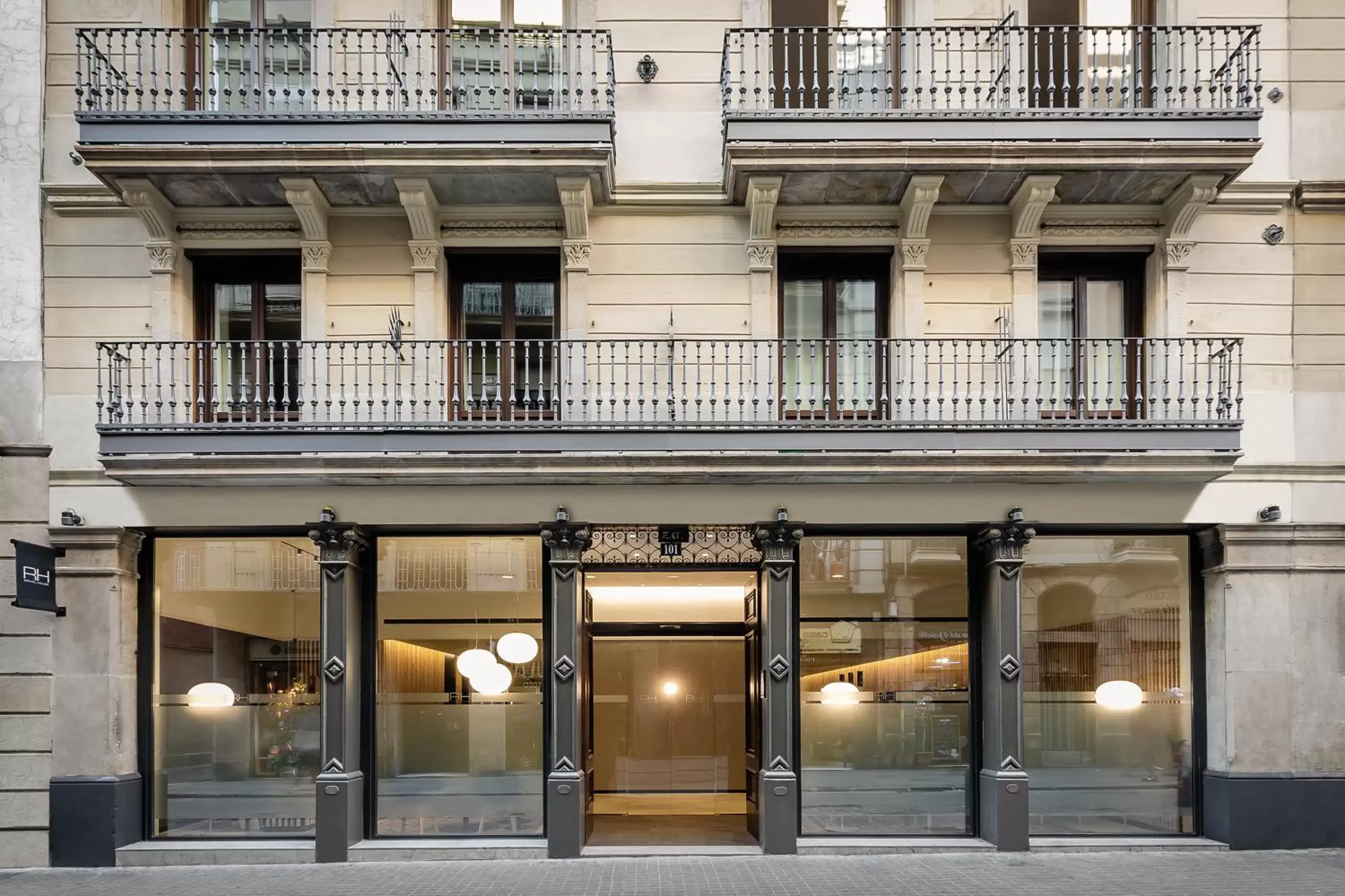 Property Building in Hotel Raval House