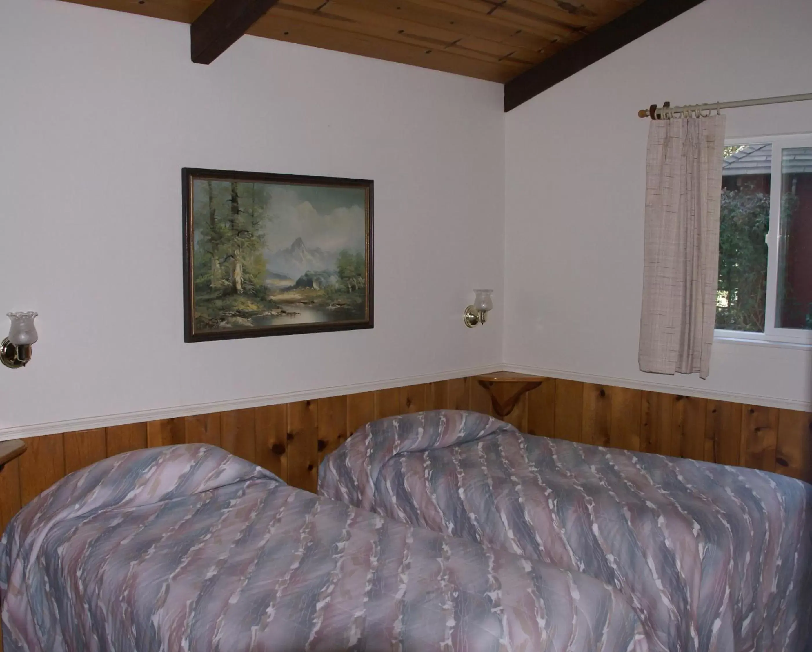 Bedroom, Bed in Fern River Resort