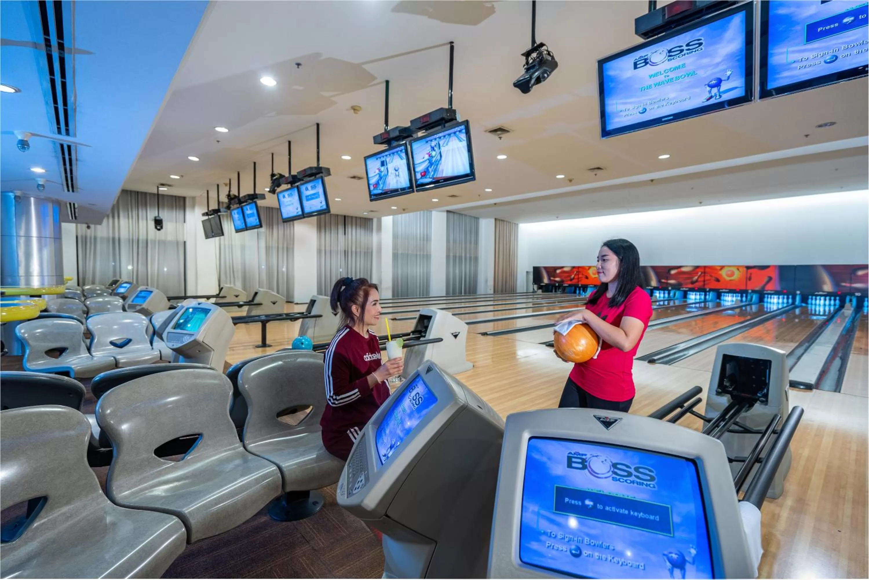 Bowling in Jomtien Palm Beach Hotel and Resort