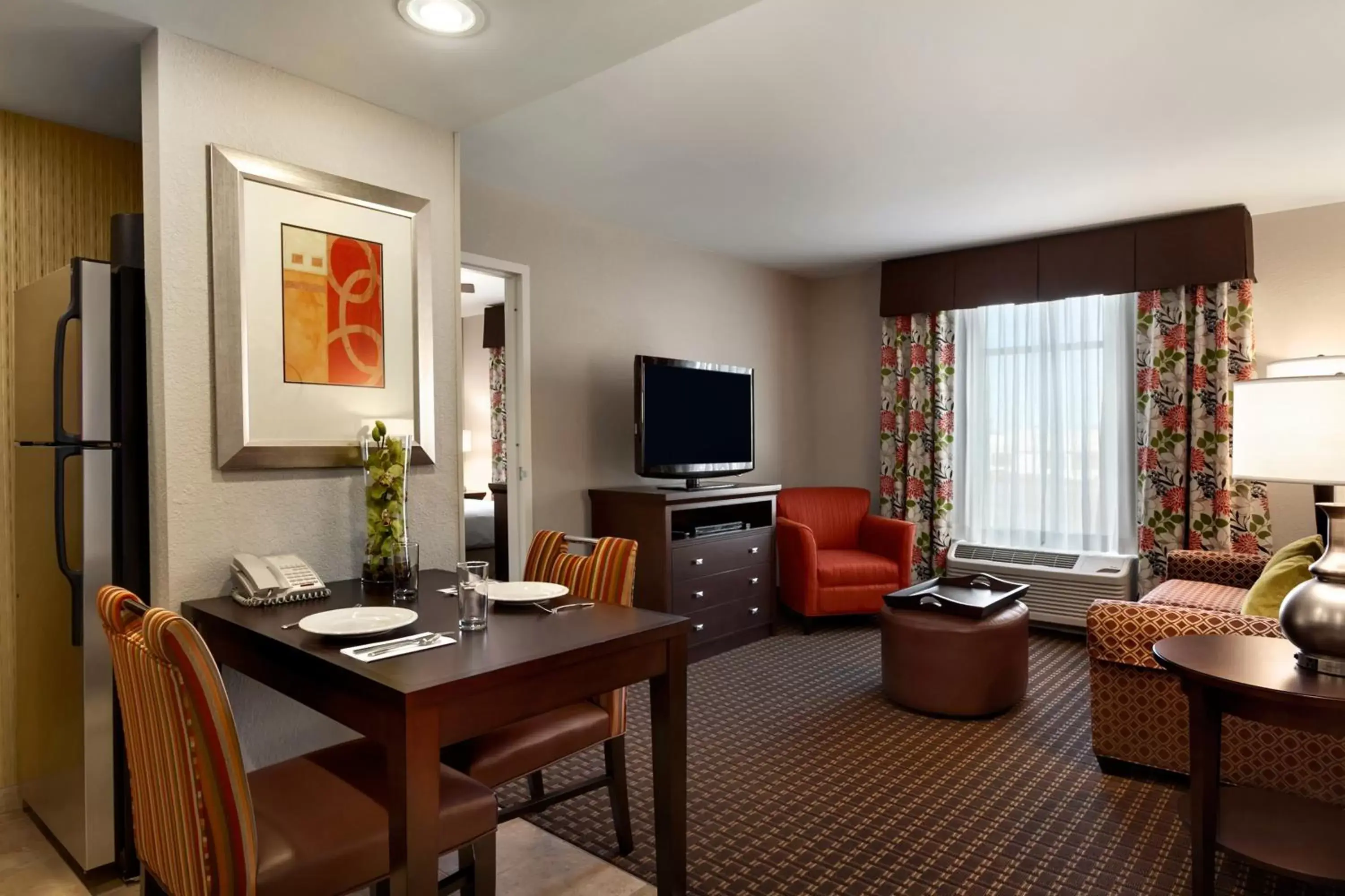 Living room, Seating Area in Homewood Suites by Hilton Joplin