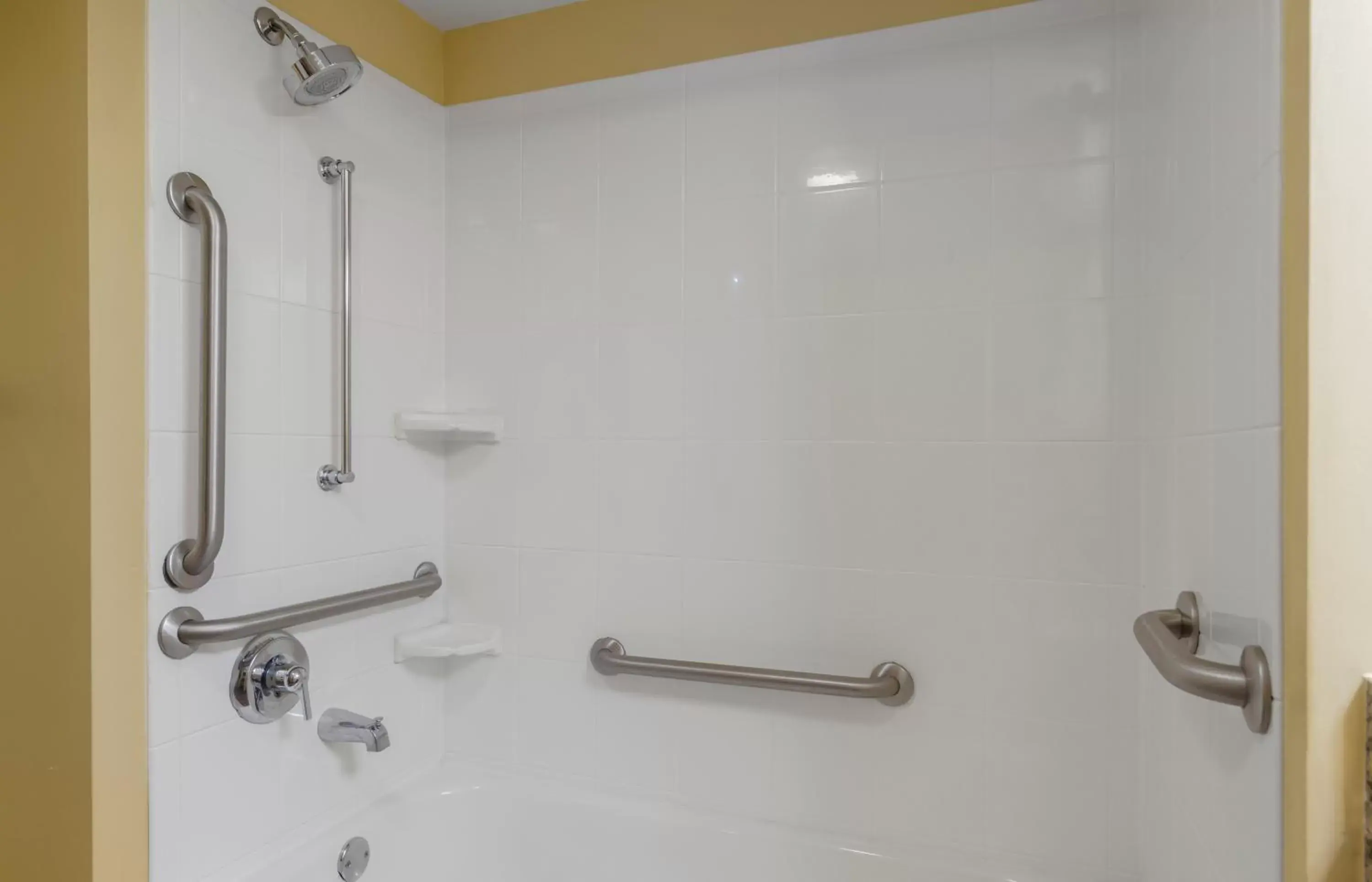Bathroom in Extended Stay America Suites - Atlanta - Norcross