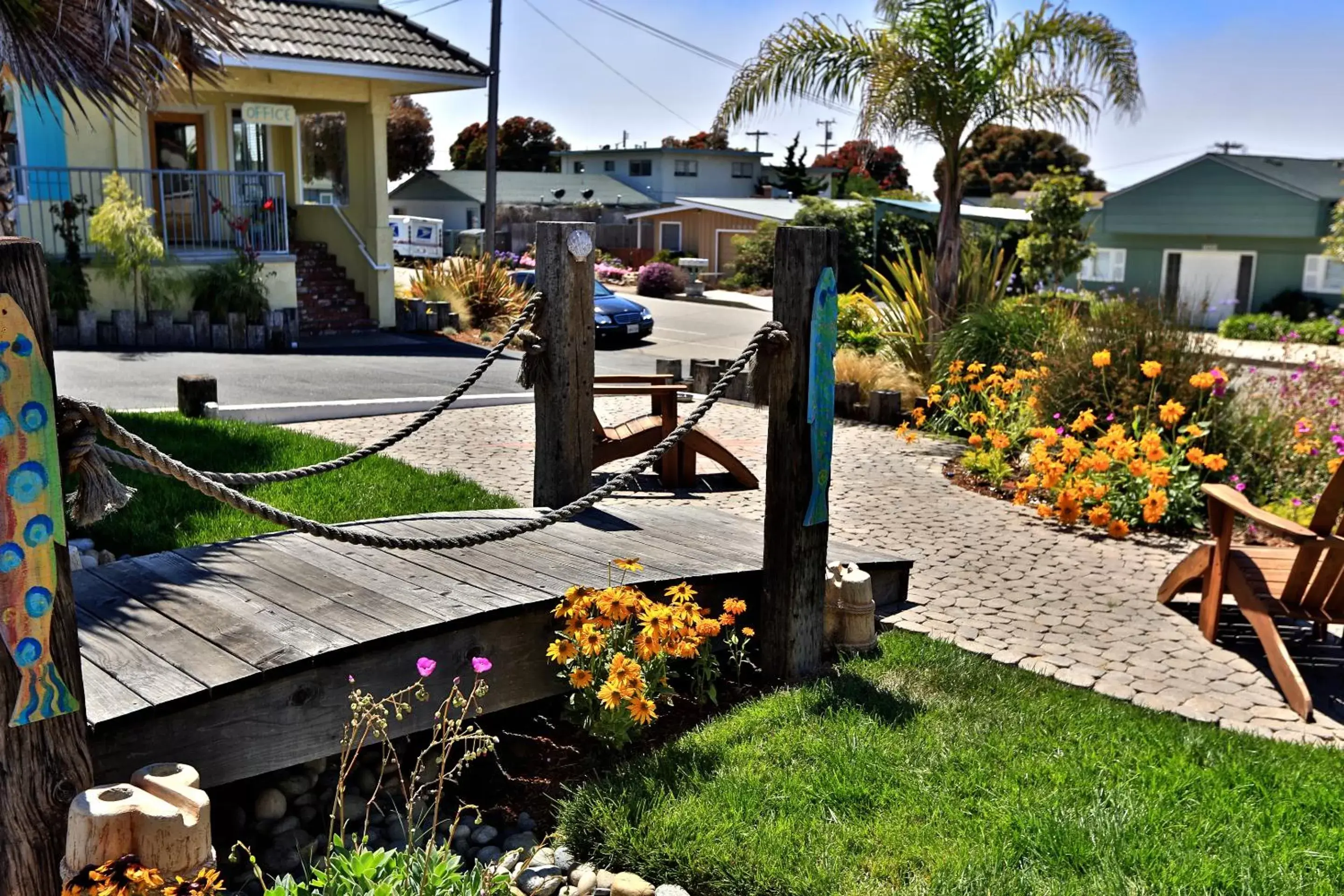 Bird's eye view in Beach Bungalow Inn and Suites Bird's eye view in Beach Bungalow Inn and Suites