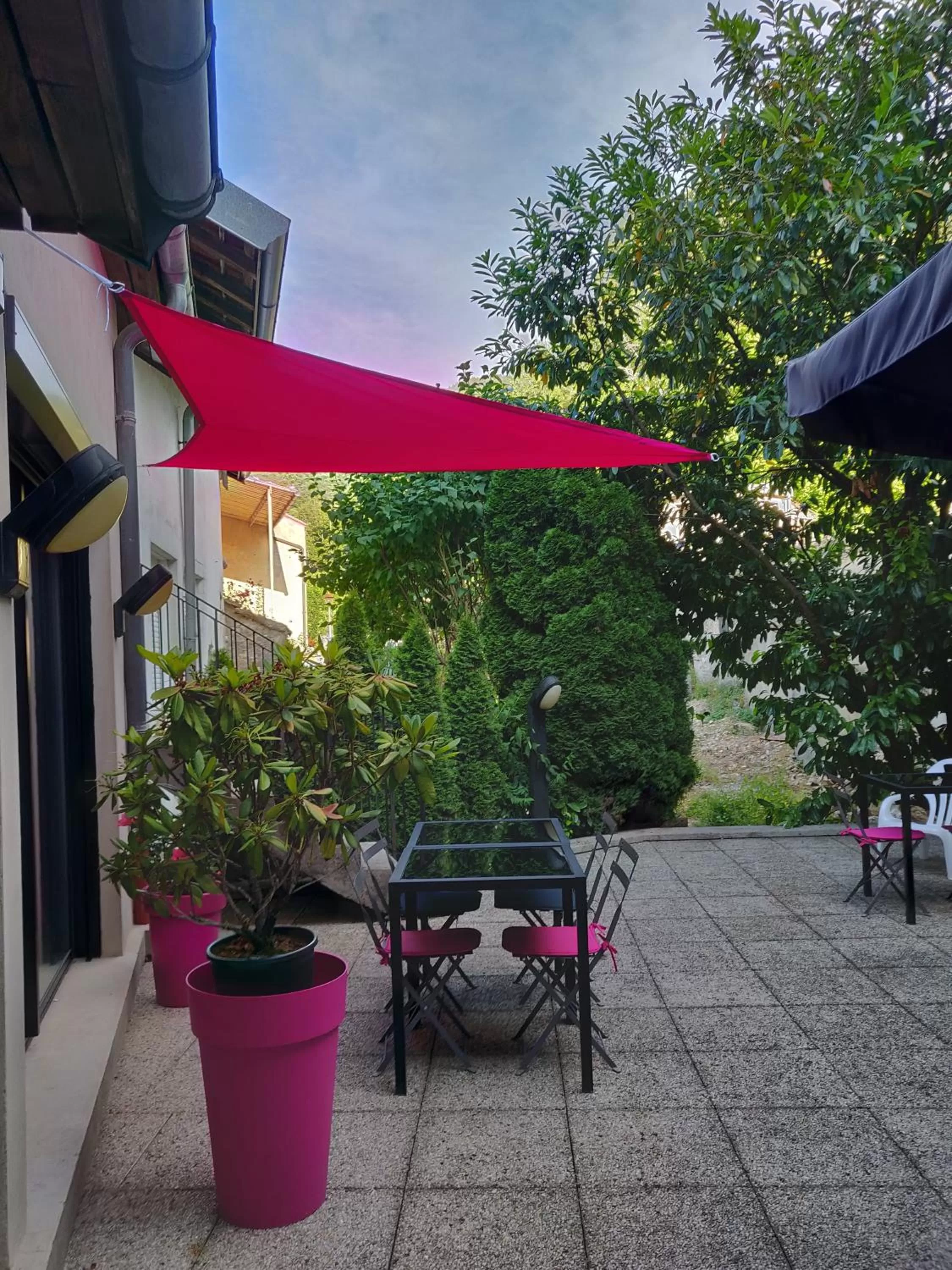 View (from property/room) in Hôtel Le Lacuzon