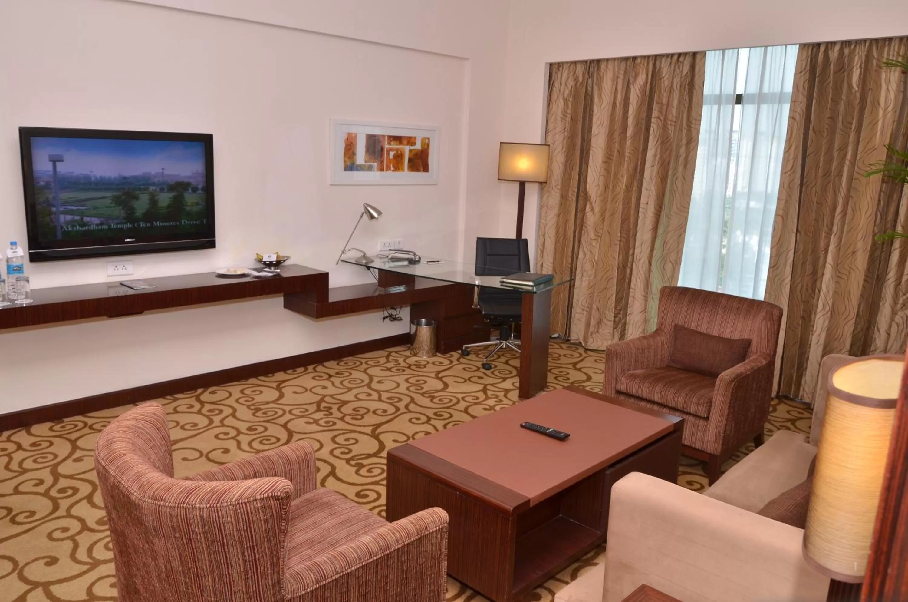 Living room in Country Inn & Suites By Radisson, Sahibabad