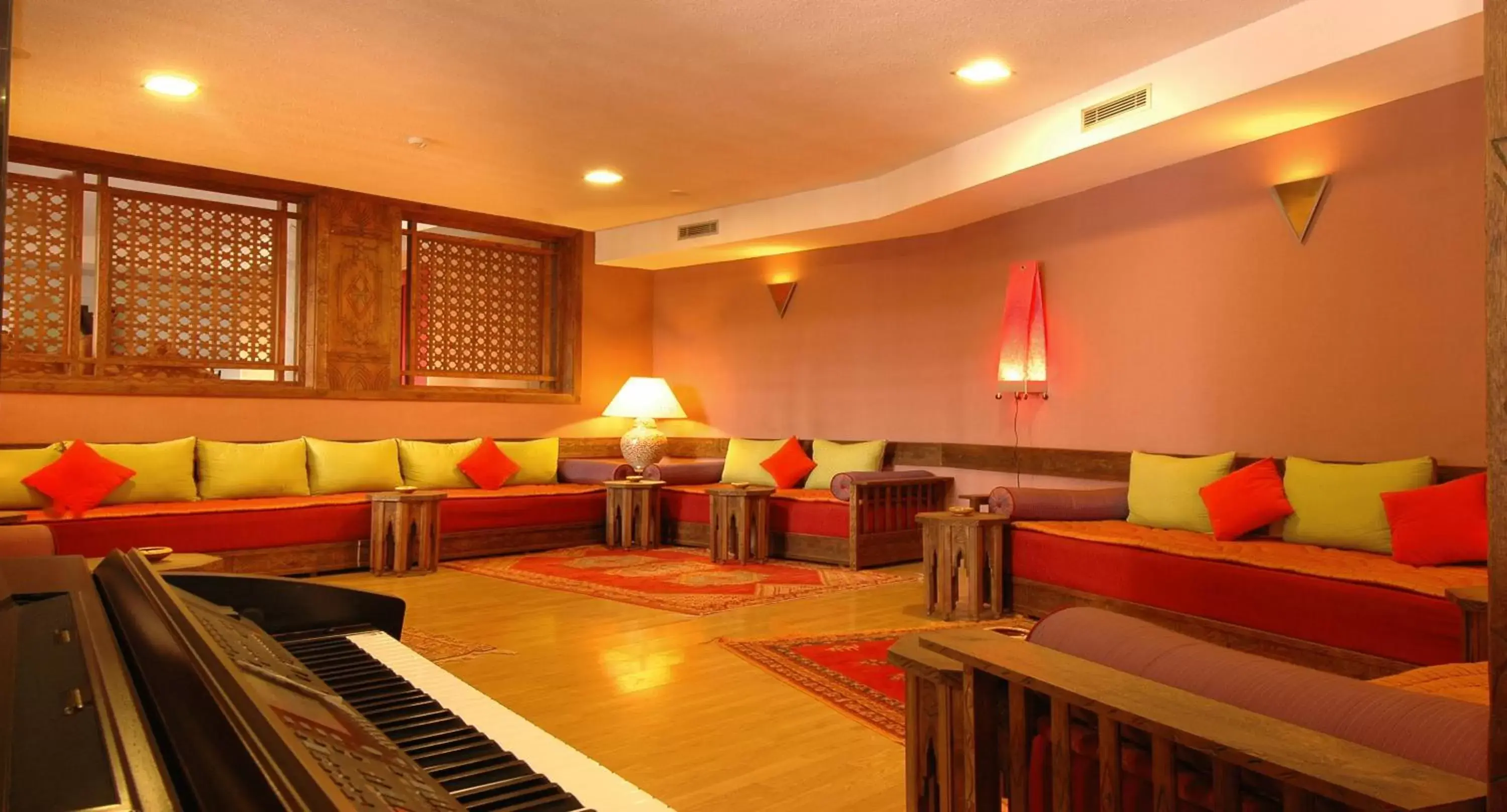 Lounge or bar in Hotel Timoulay and Spa Agadir