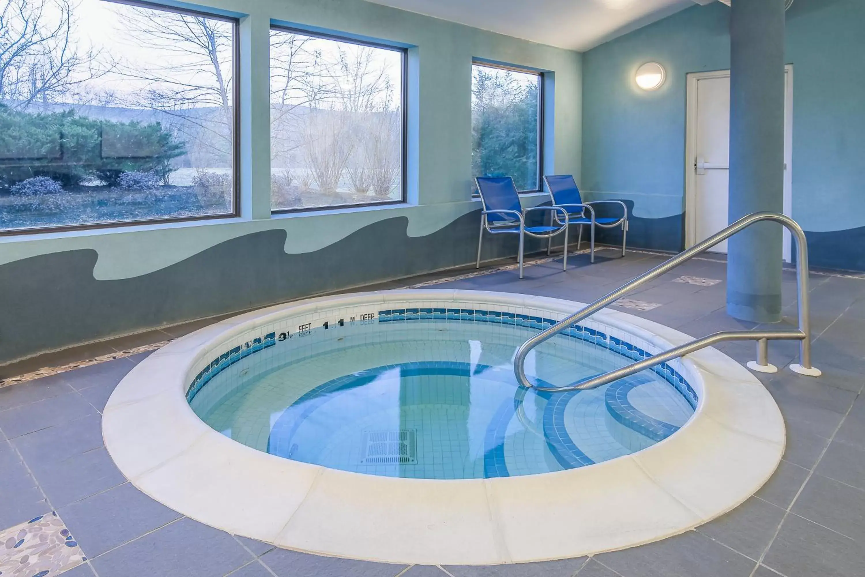 Swimming Pool in Holiday Inn Express & Suites Cooperstown, an IHG Hotel