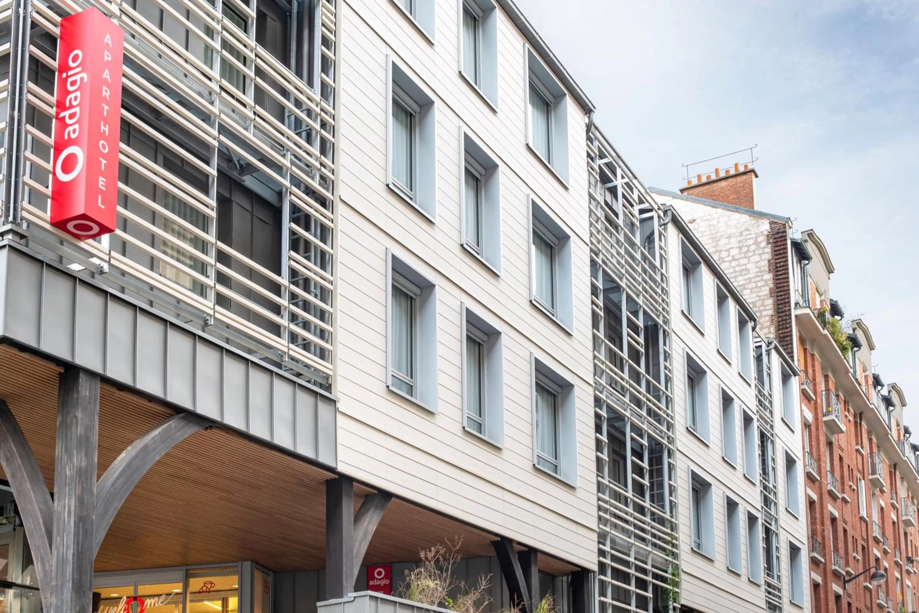 Property building in Aparthotel Adagio Paris Nation