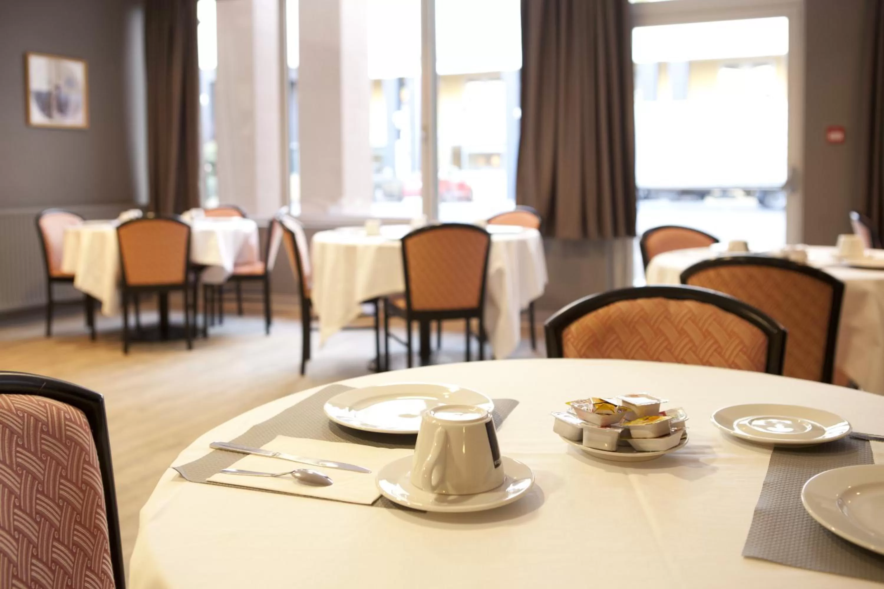 Restaurant/places to eat in Villa Mariale by Popinns