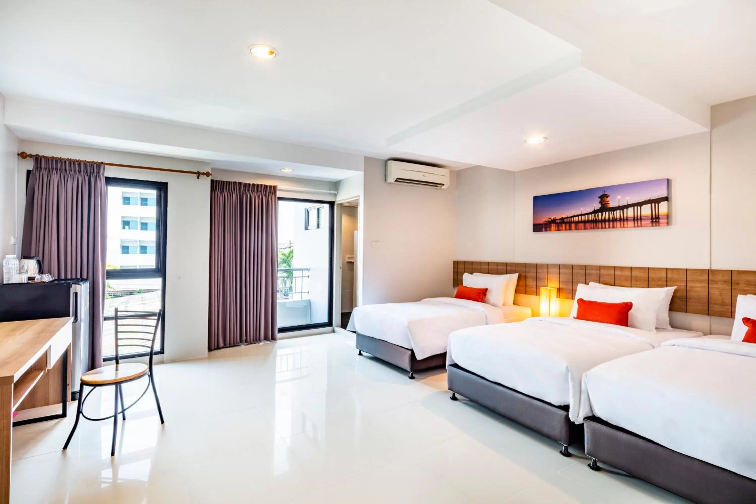 Photo of the whole room, Bed in Aliz Hotel