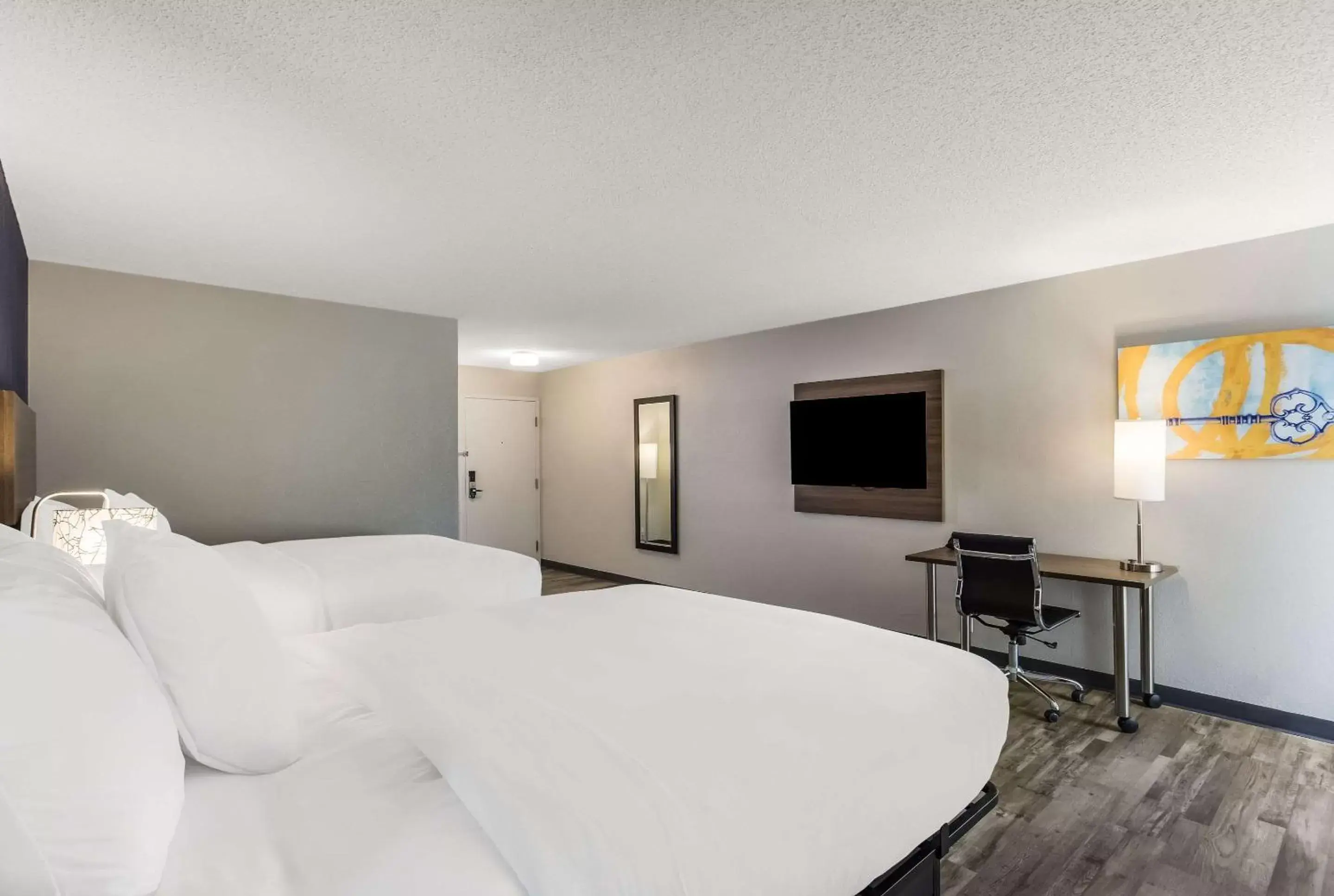 Bedroom, Bed in MainStay Suites Bourbonnais - Kankakee