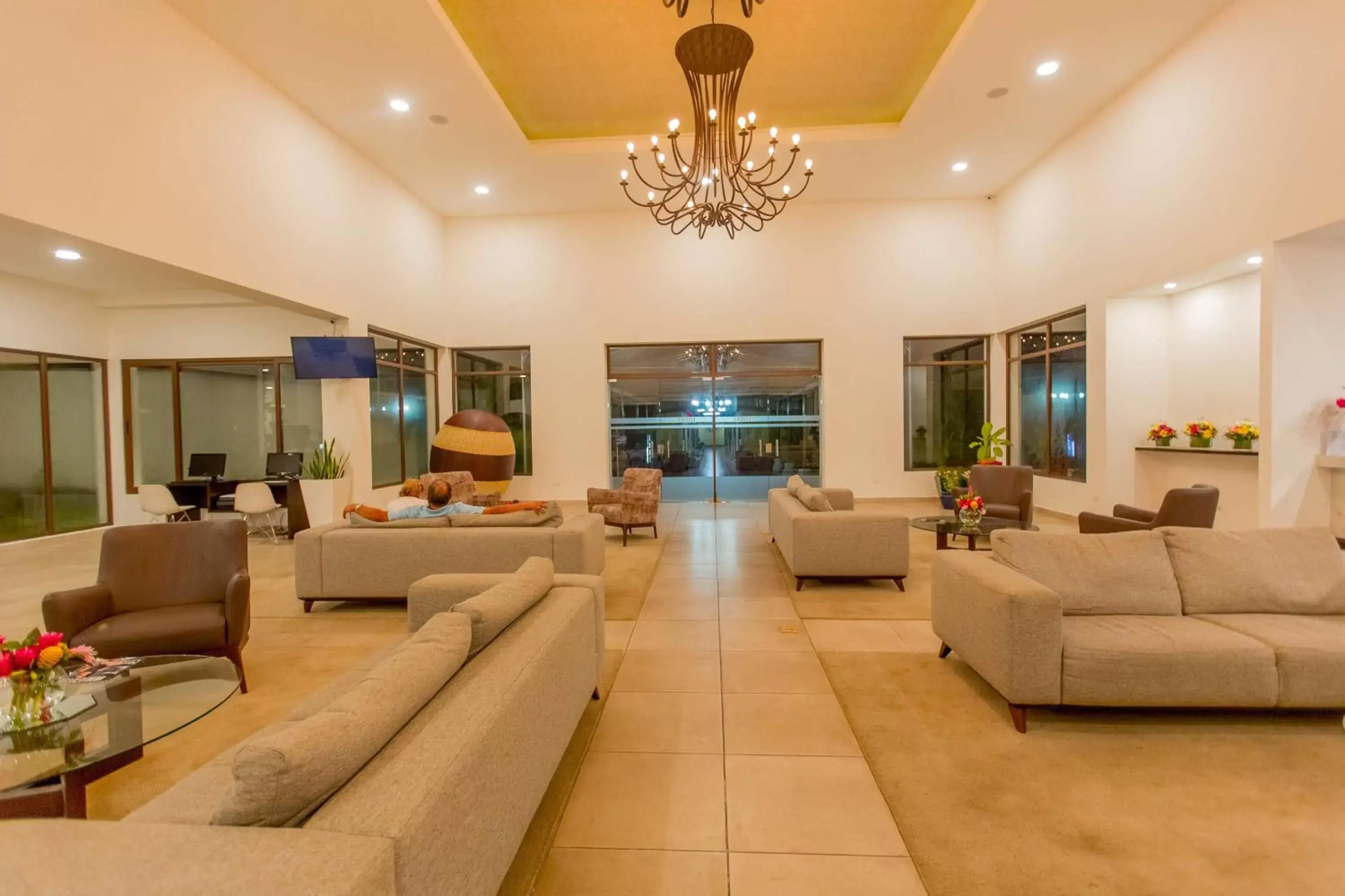 Lobby or reception, Seating Area in Best Western Las Mercedes Airport