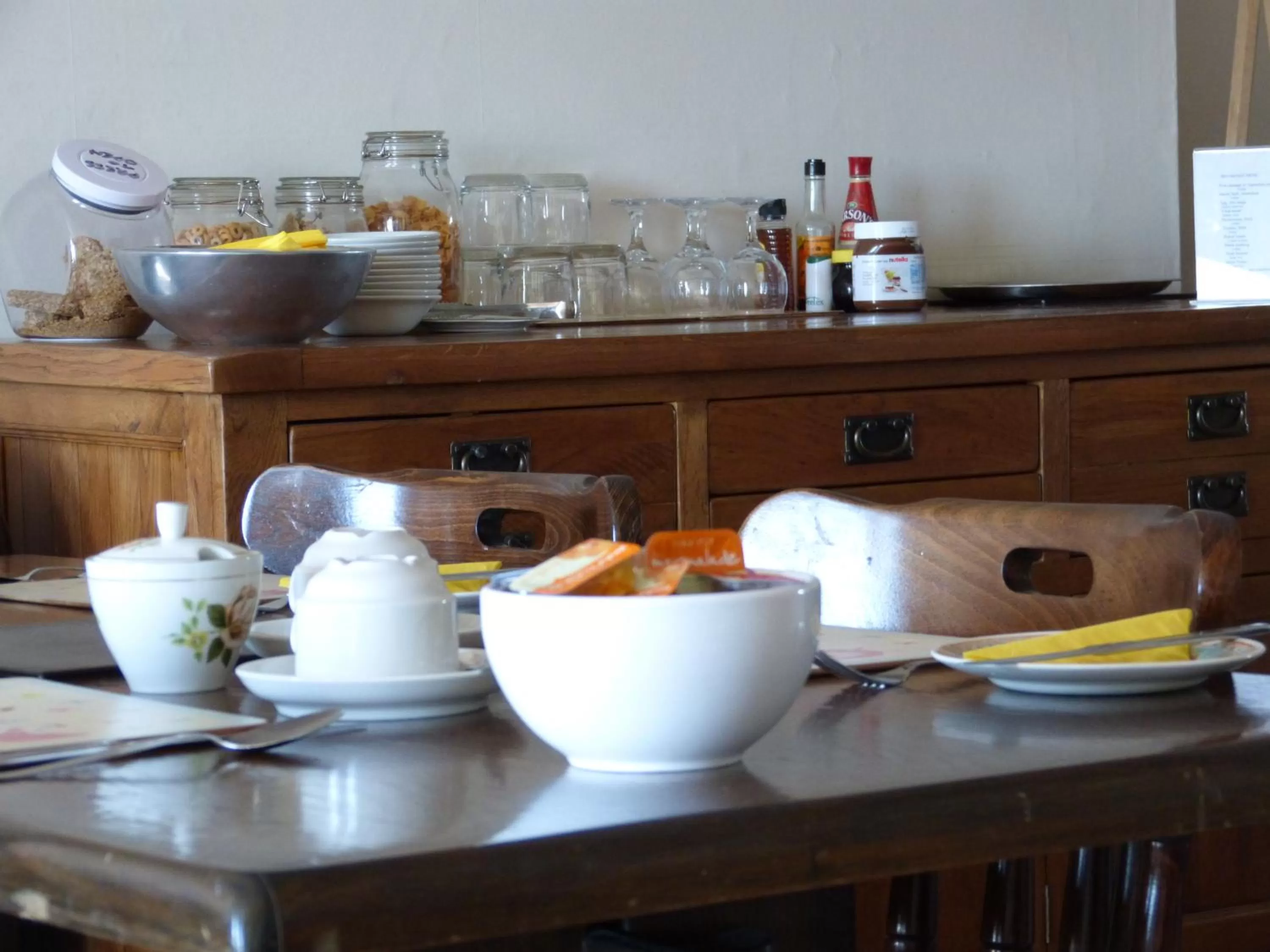 Lounge or bar, Restaurant/Places to Eat in The Iverna