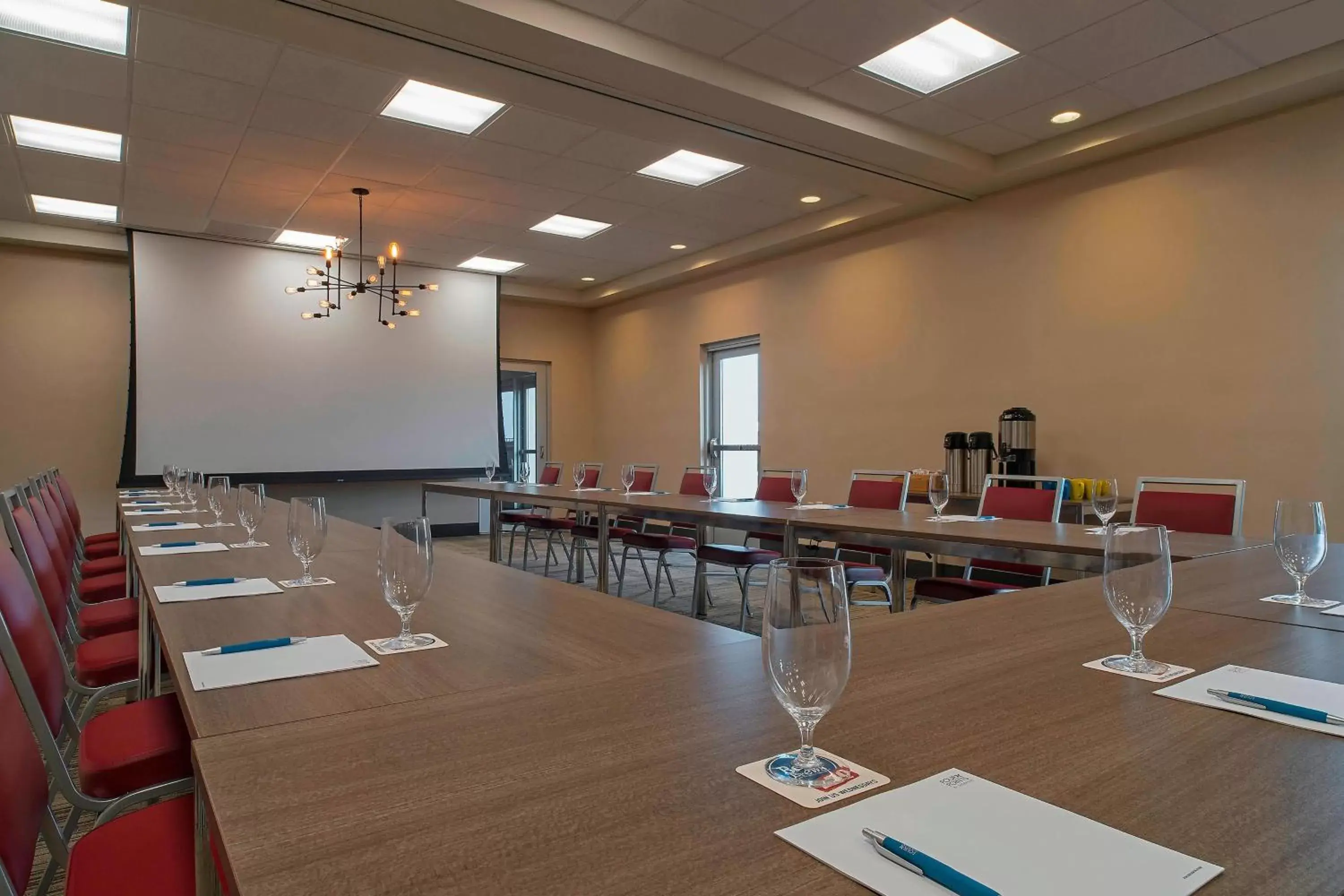 Meeting/conference room in Four Points by Sheraton Midland