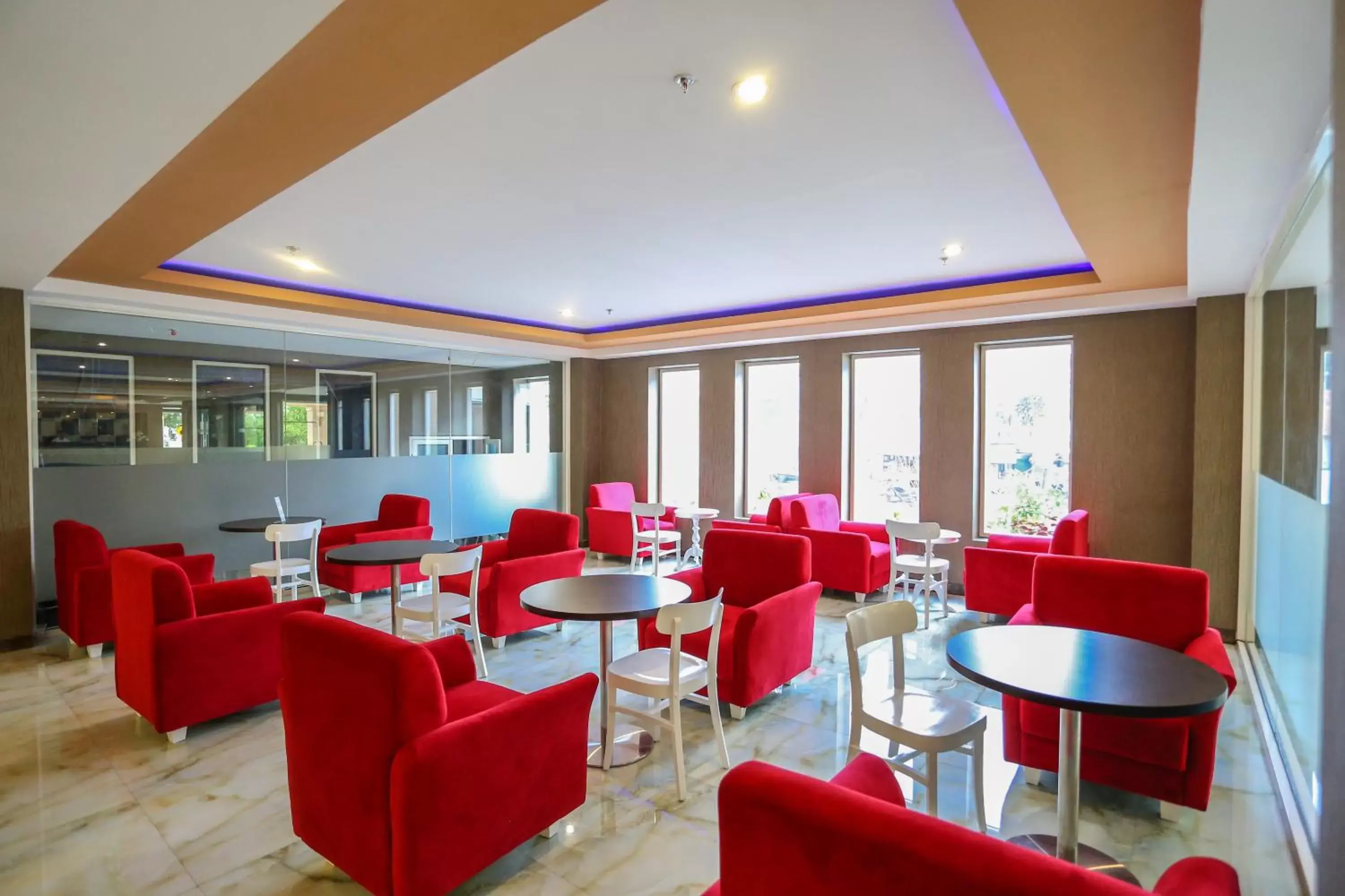 Lounge or bar, Lounge/Bar in Sylvia Hotel Kupang