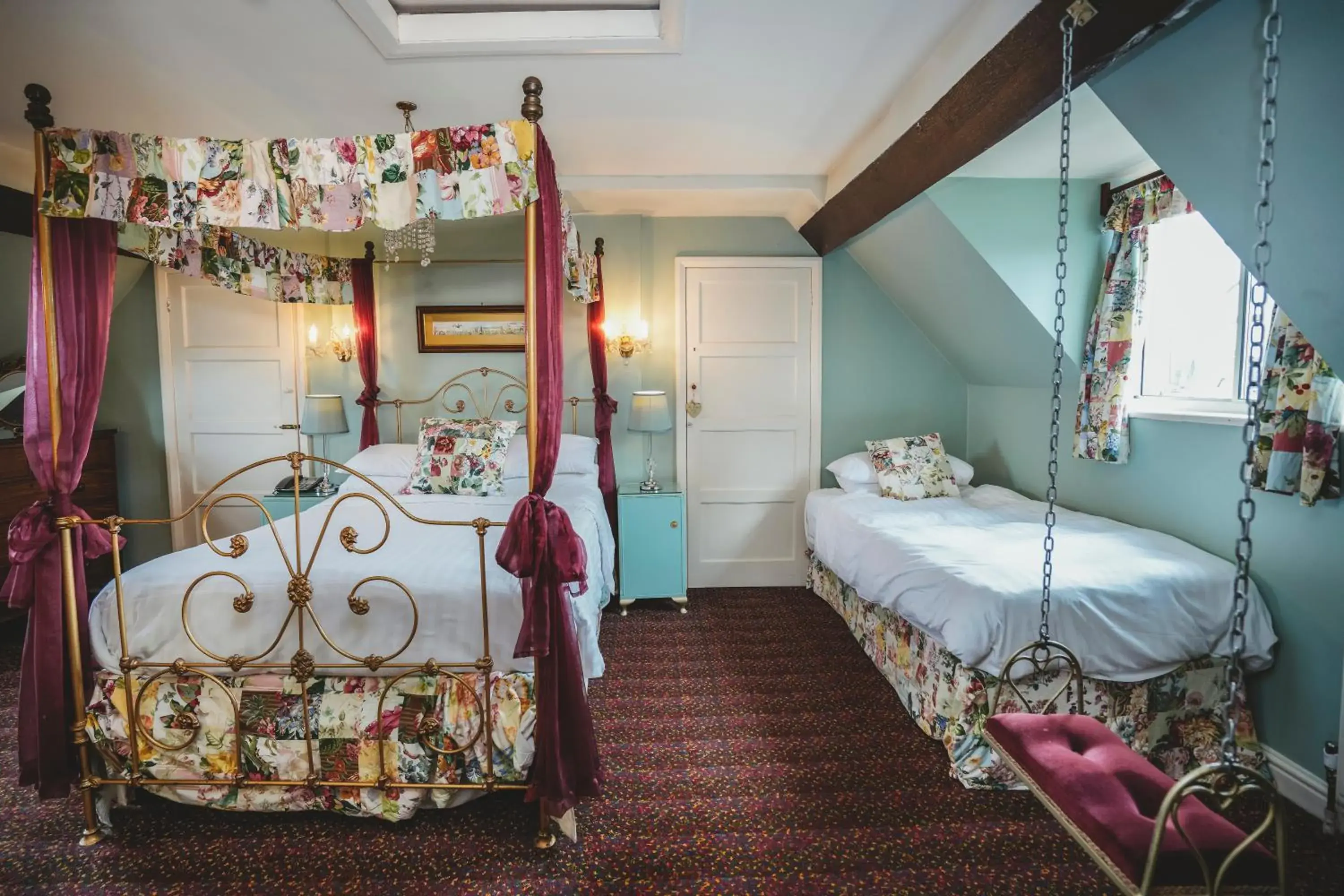 Bed in Hundred House Hotel Bed in Hundred House Hotel