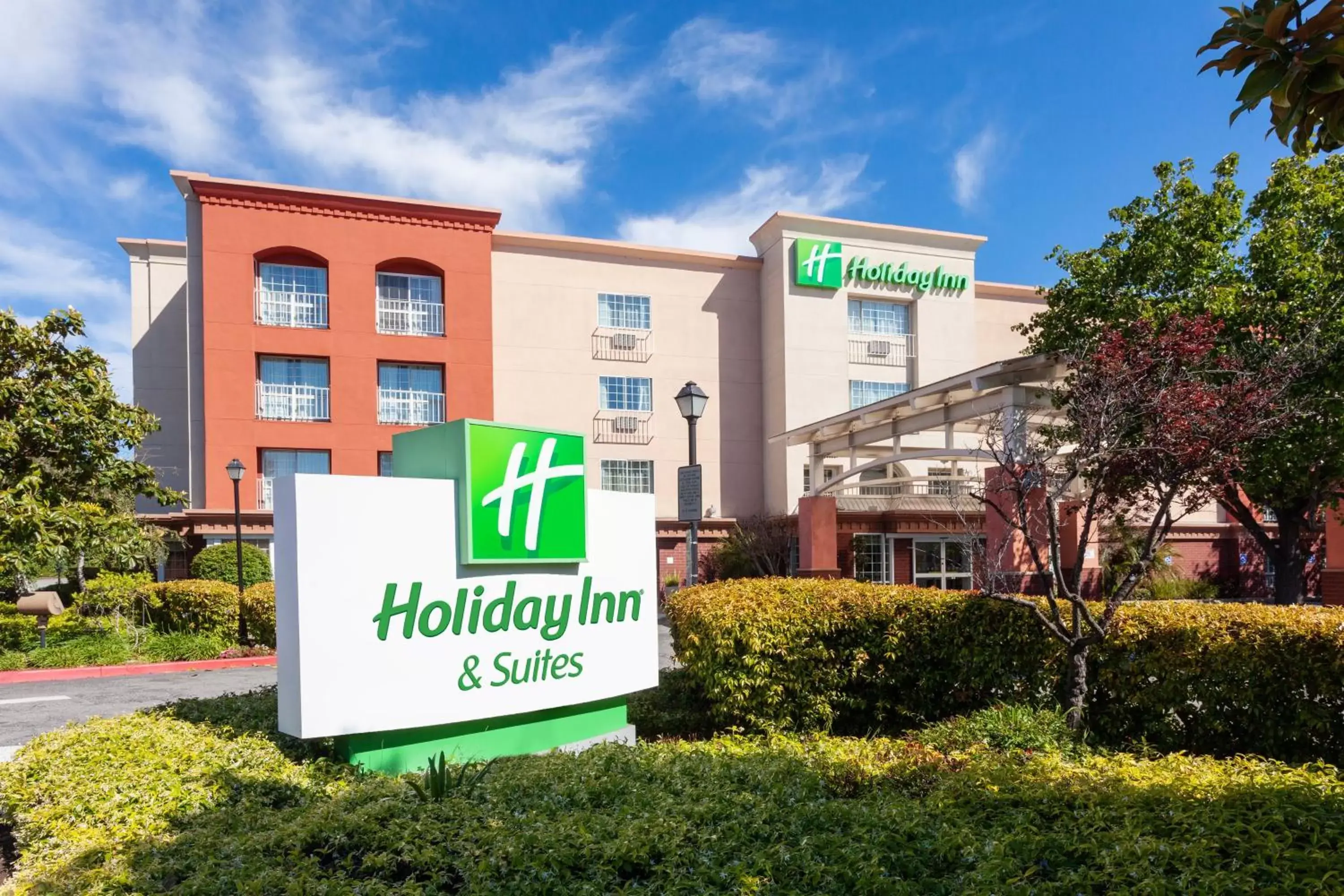 Property building, Property Logo/Sign in Holiday Inn & Suites San Mateo - SFO, an IHG Hotel