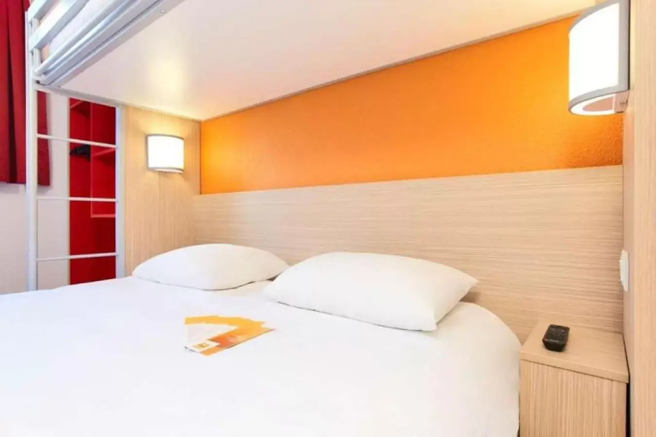 Bed in Premiere Classe Tours Sud - Joue Les Tours